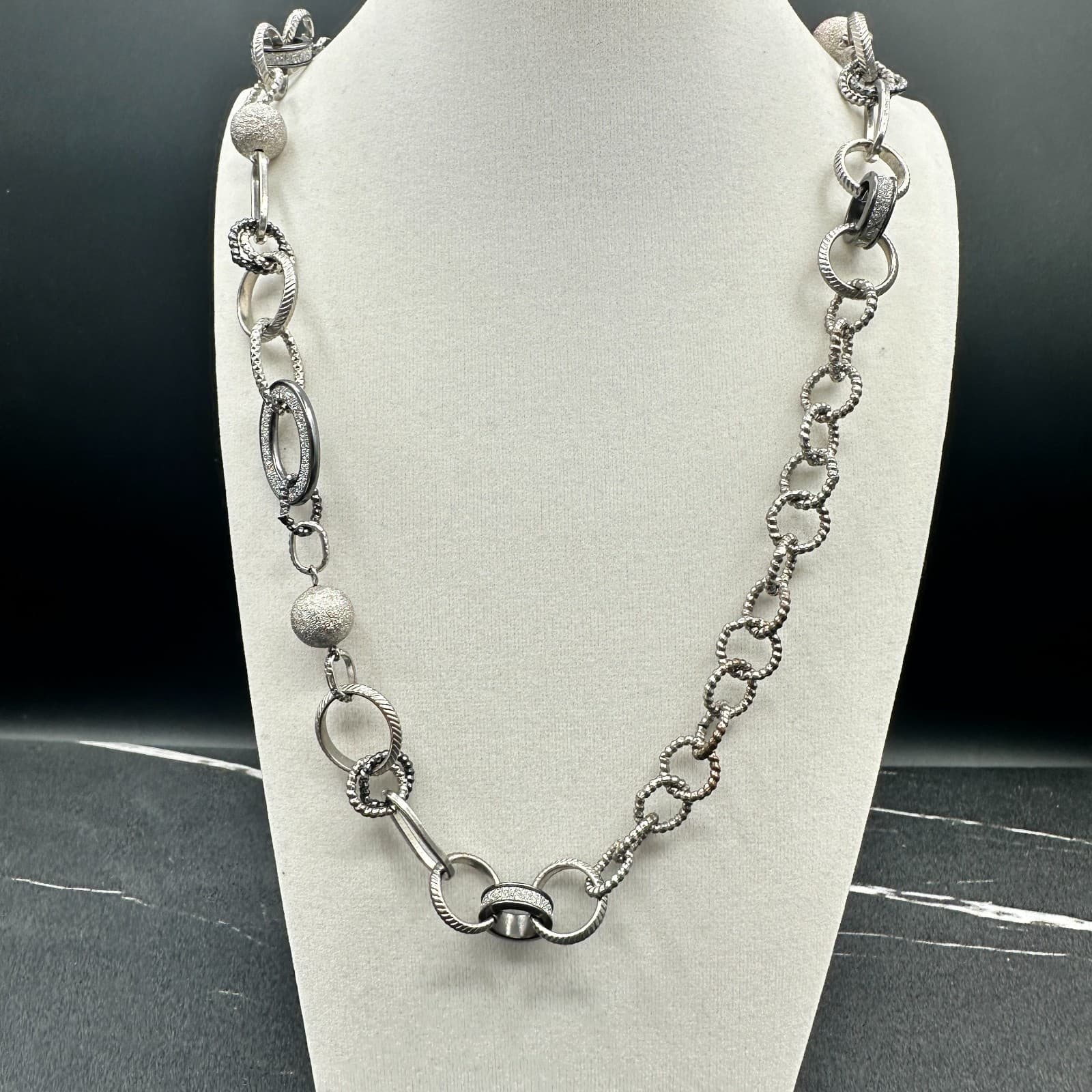 Vintage Silver Tone Chunky Chain Necklace Textured Pave Links Choker Style 19 in
