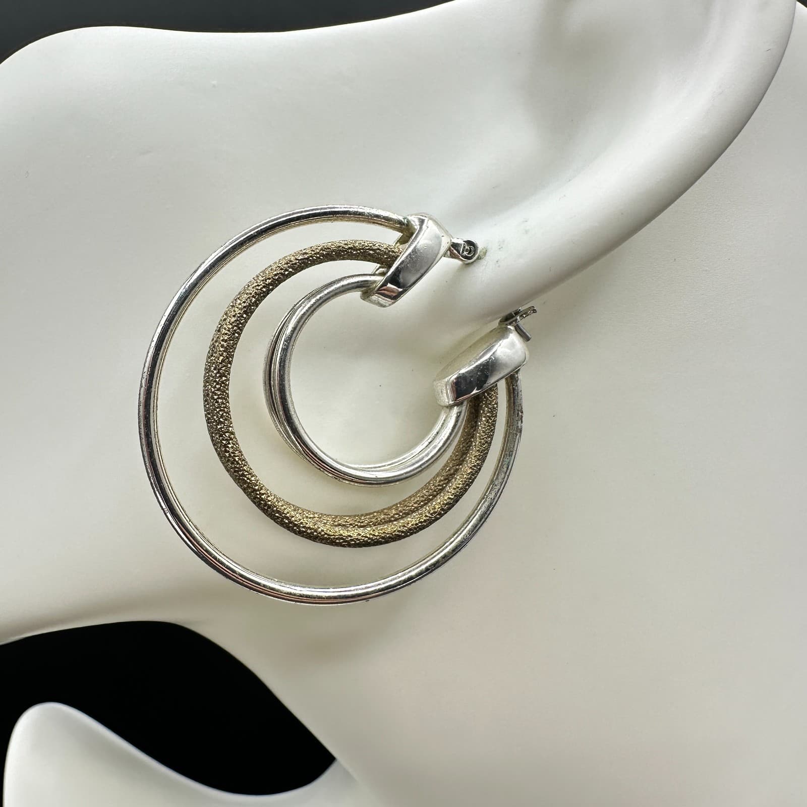VTG 90s Gold Silver Tone 3-Ring Multi-Hoop Earrings Textured Glitter Statement