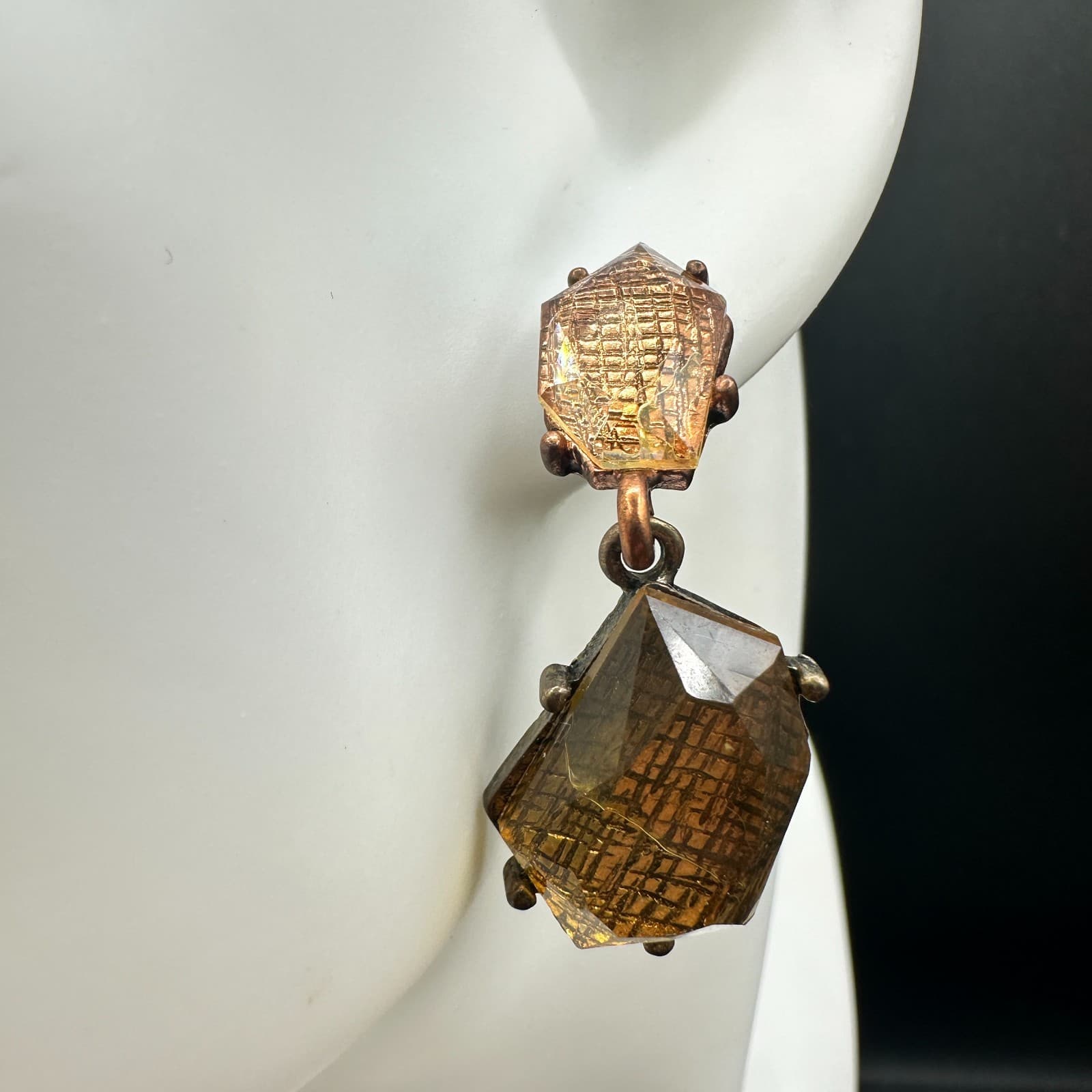 Vintage Amber Brown Geometric Faceted Kite Dangle Clip-On Earrings 1.5 Inch - Thumbnail 2