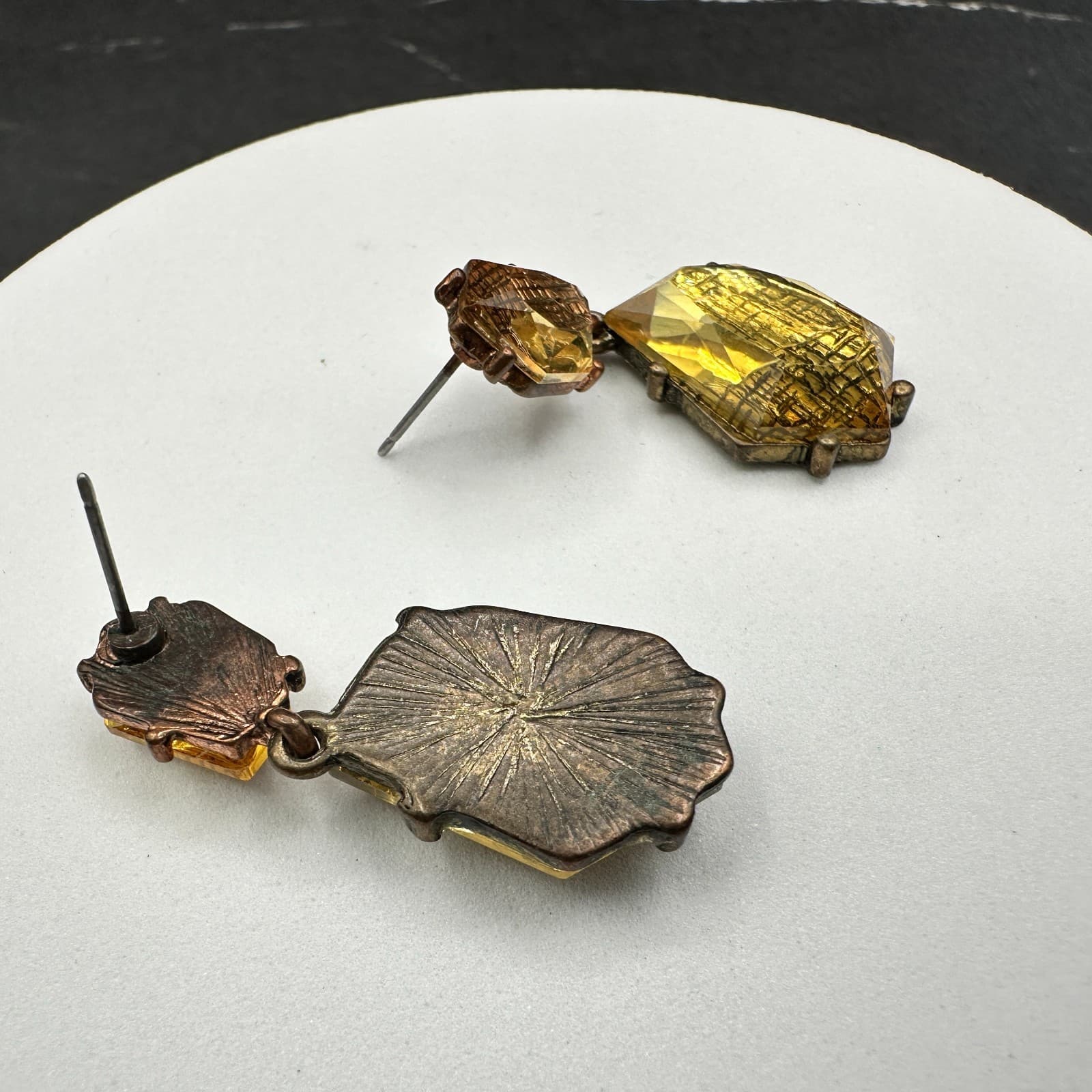 Vintage Amber Brown Geometric Faceted Kite Dangle Clip-On Earrings 1.5 Inch - Thumbnail 11