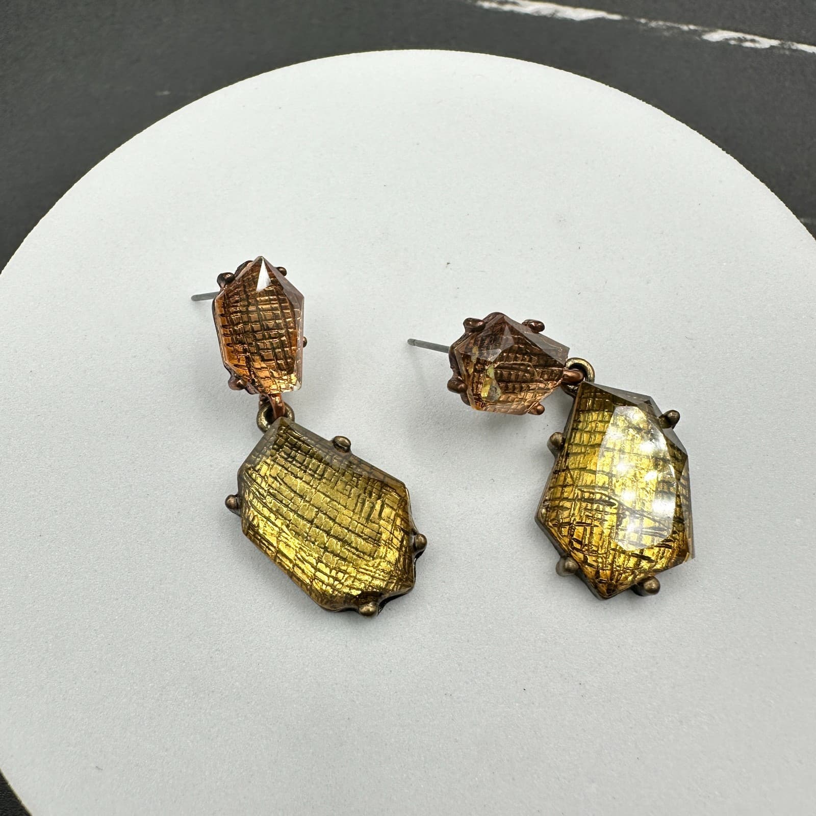 Vintage Amber Brown Geometric Faceted Kite Dangle Clip-On Earrings 1.5 Inch - Thumbnail 8