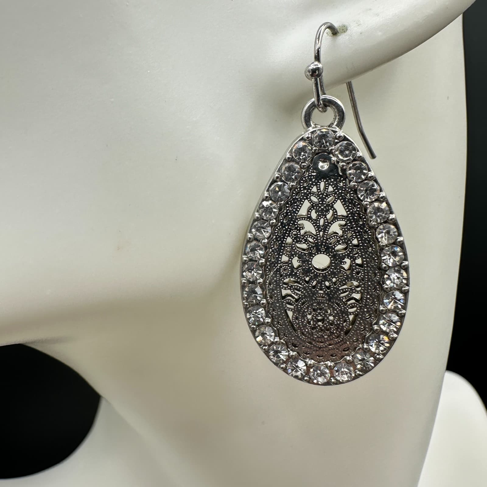Vintage 90s Silver Tone Glamour Teardrop Dangle Earrings Rhinestone Filigree - Thumbnail 3