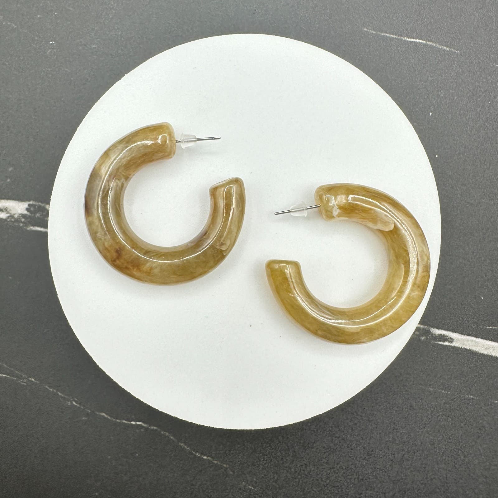 Vintage Chunky Marbled Yellow Hipper Resin C-Shape Hoop Stud Earrings 2 Inch