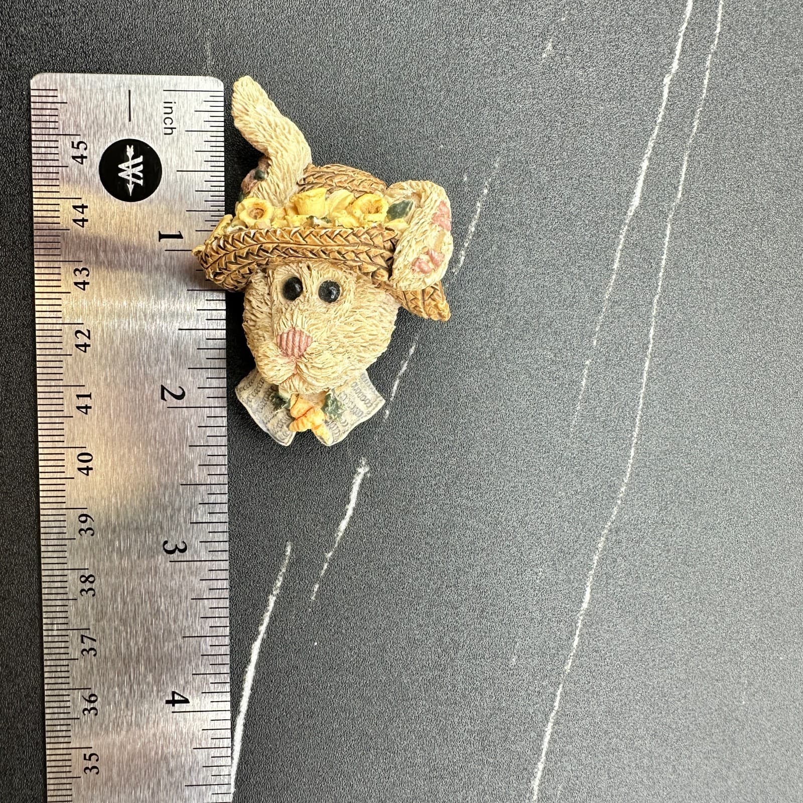 Vintage Boys Bears Daphne Straw Hat Rabbit With Carrot Bear wear Brooch Pin 2 In - Thumbnail 9