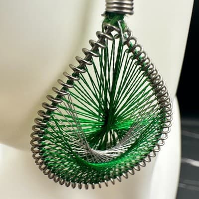 Handmade Wire Art Teardrop Dangle Earrings Green Silver Thread Boho VTG Style - Thumbnail 11