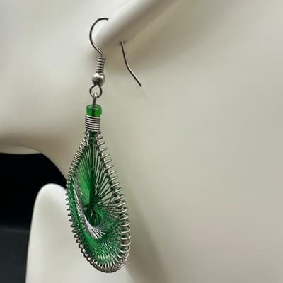 Handmade Wire Art Teardrop Dangle Earrings Green Silver Thread Boho VTG Style - Thumbnail 8