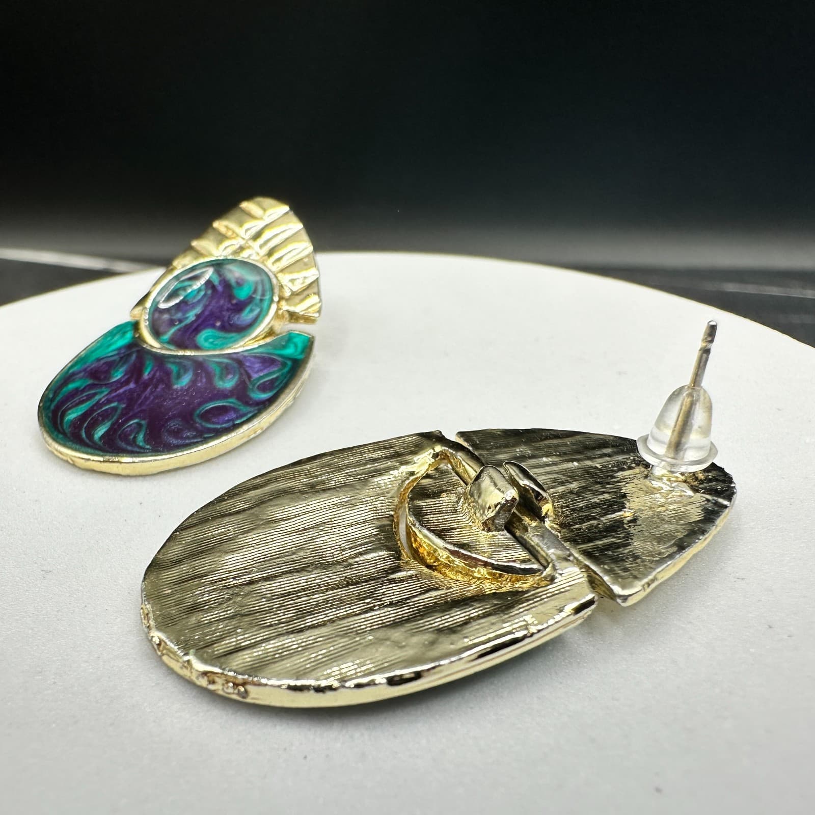 Vintage Abstract Enamel Drop Earrings Green Purple Gold Tone Modern Art Style - Thumbnail 8