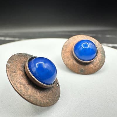 Vintage Blue Cabochon Stud Earrings Copper Tone Round Retro Modernist Style - Thumbnail 4