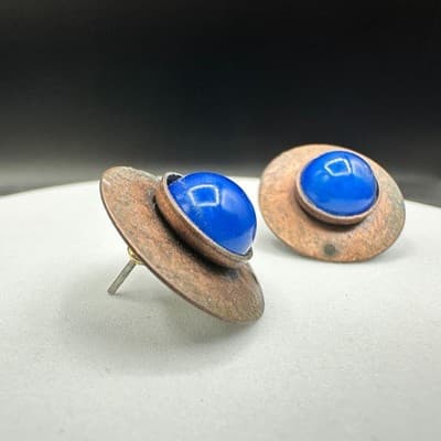 Vintage Blue Cabochon Stud Earrings Copper Tone Round Retro Modernist Style - Thumbnail 3
