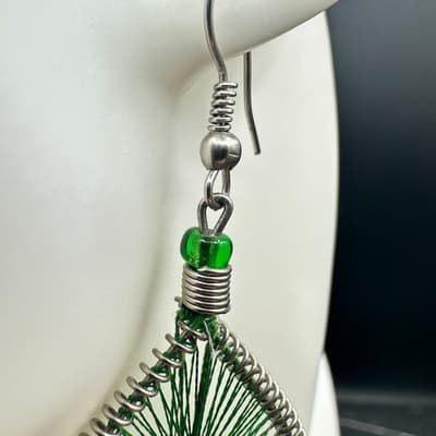 Handmade Wire Art Teardrop Dangle Earrings Green Silver Thread Boho VTG Style - Thumbnail 10