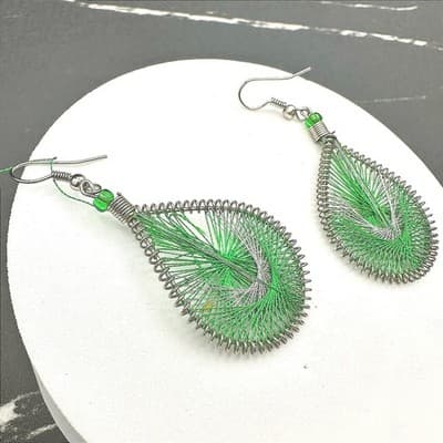 Handmade Wire Art Teardrop Dangle Earrings Green Silver Thread Boho VTG Style - Thumbnail 2