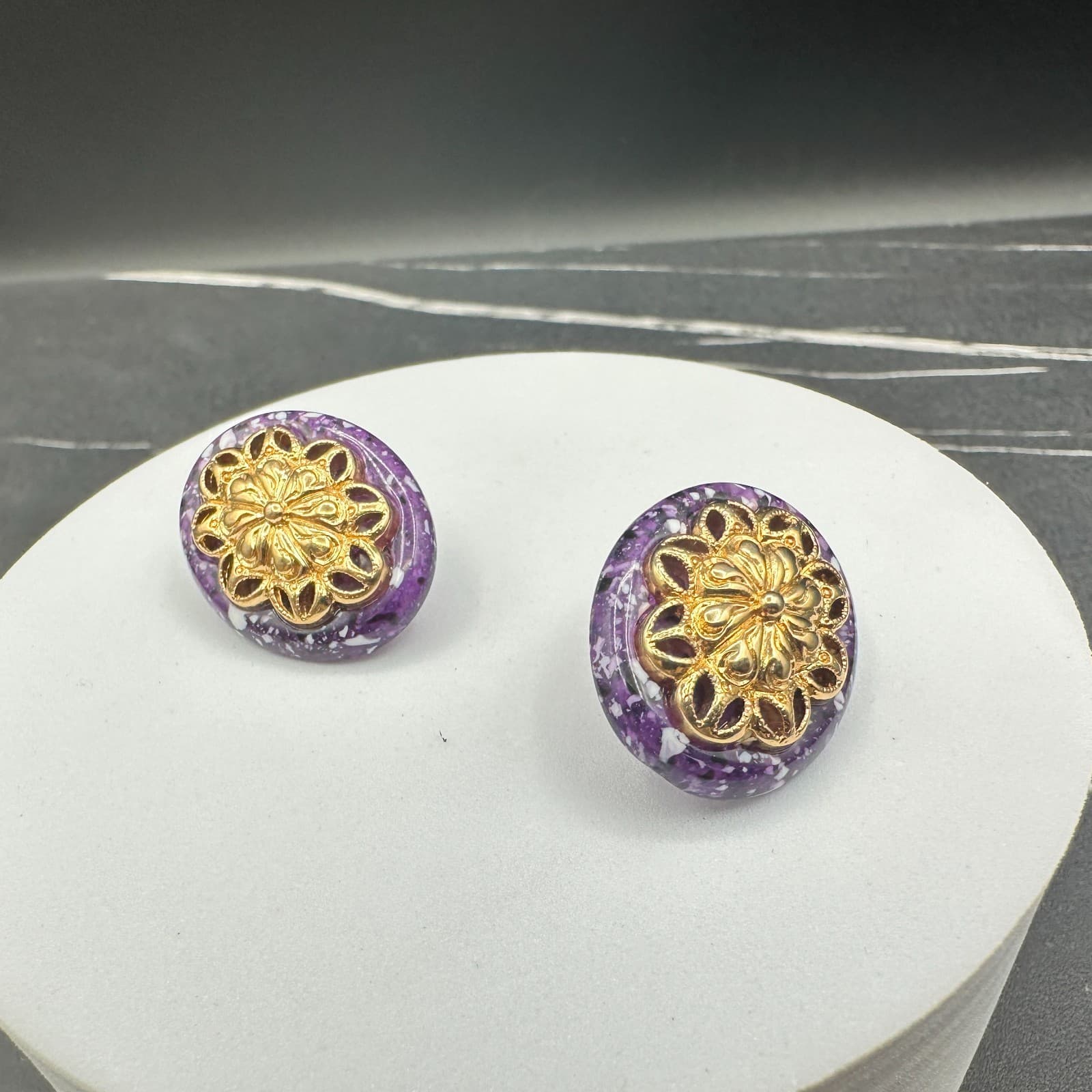 Vintage Gold Tone Purple Oval Floral Stud Earrings Retro Costume Jewelry
