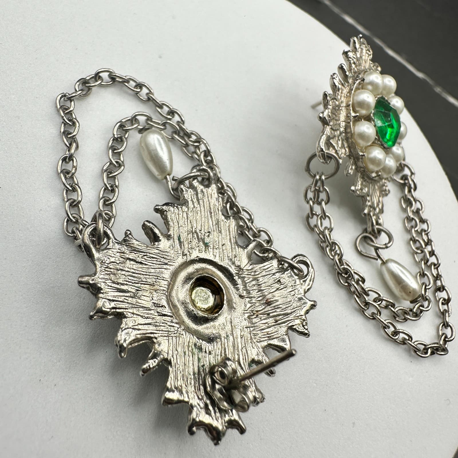 Vintage Pearl & Emerald-Colored Chain Drop Earrings Baroque Regal Statement - Thumbnail 5