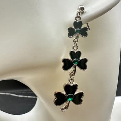 Shamrock Dangle Earrings Green Enamel St. Patrick's Day Lucky Irish - Thumbnail 3