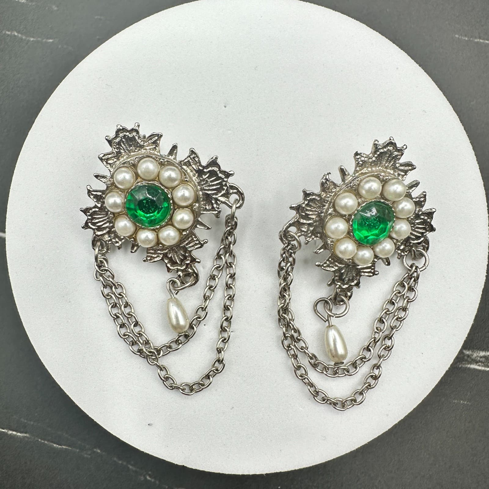 Vintage Pearl & Emerald-Colored Chain Drop Earrings Baroque Regal Statement - Thumbnail 2