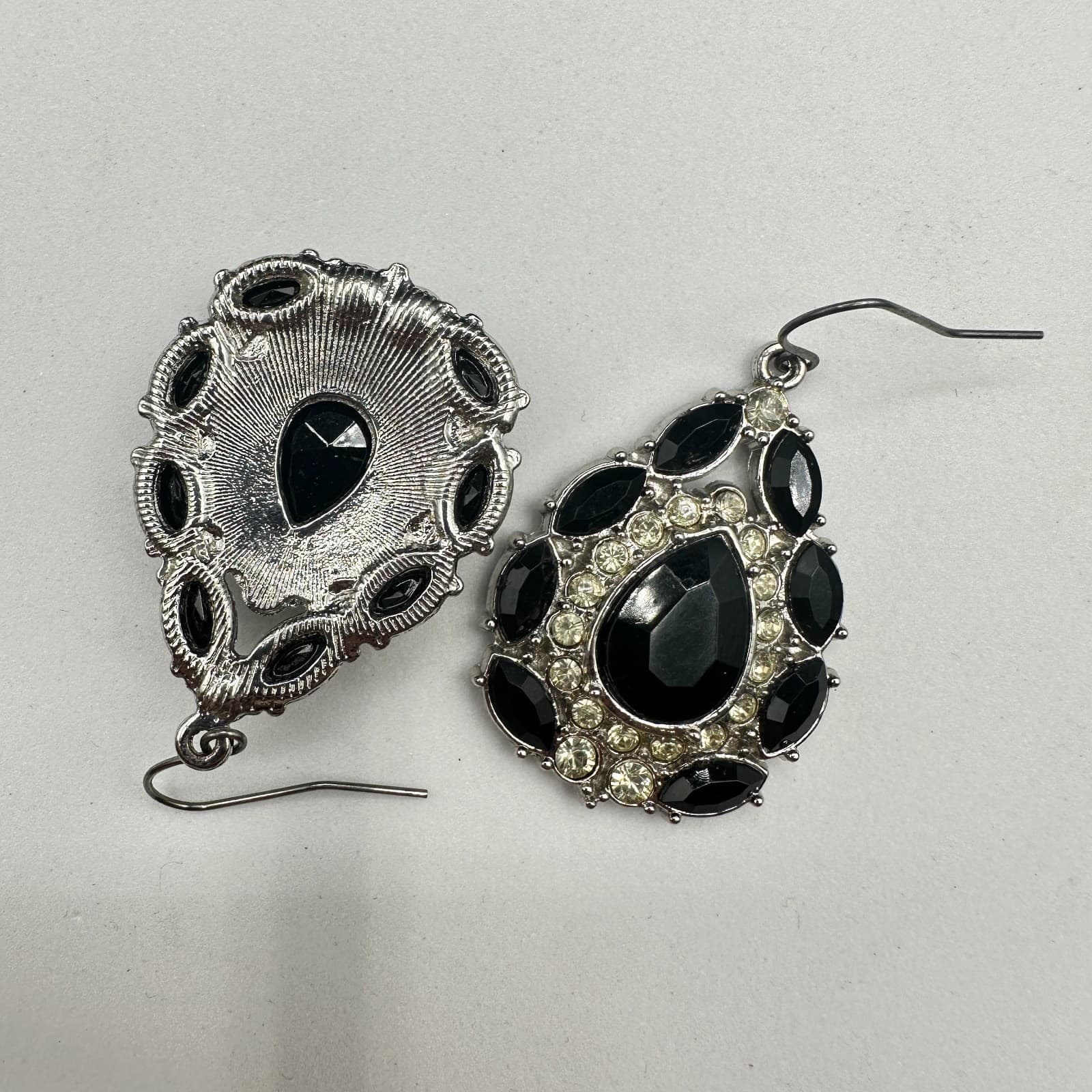 Black Teardrop Rhinestone Chandelier Earrings Silver Tone Glam Y2K - Thumbnail 8