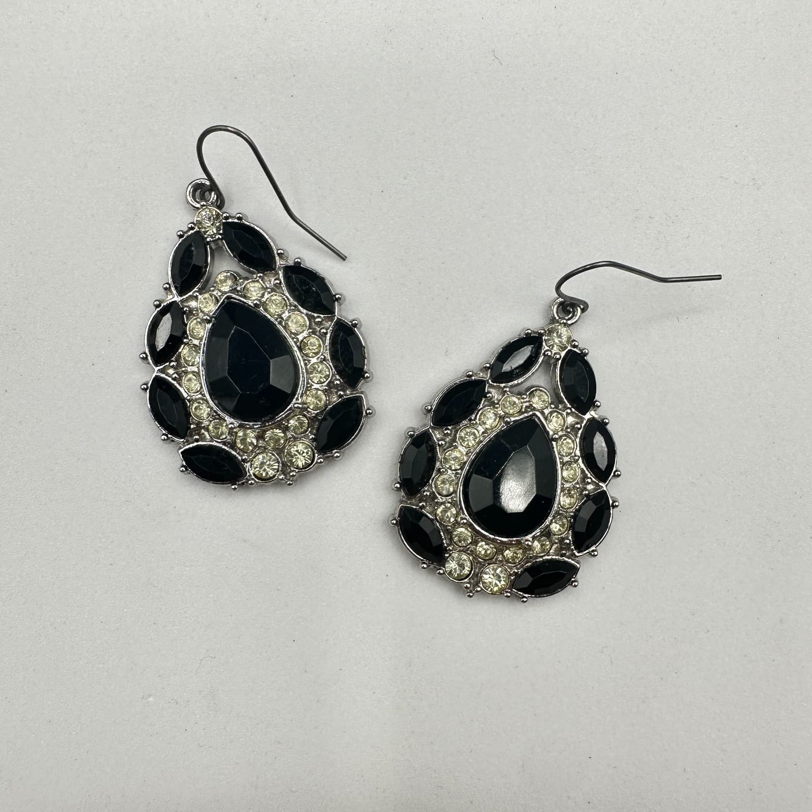 Black Teardrop Rhinestone Chandelier Earrings Silver Tone Glam Y2K - Thumbnail 7