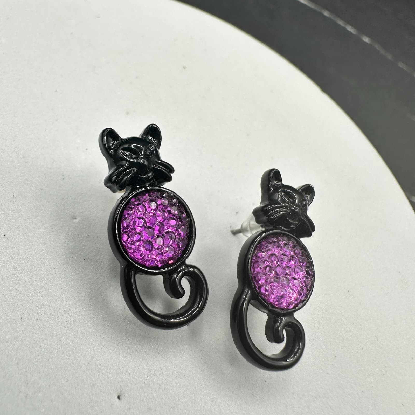 Vintage Black & Purple Rhinestone Cat Earrings Whimsical Halloween Style - Thumbnail 4