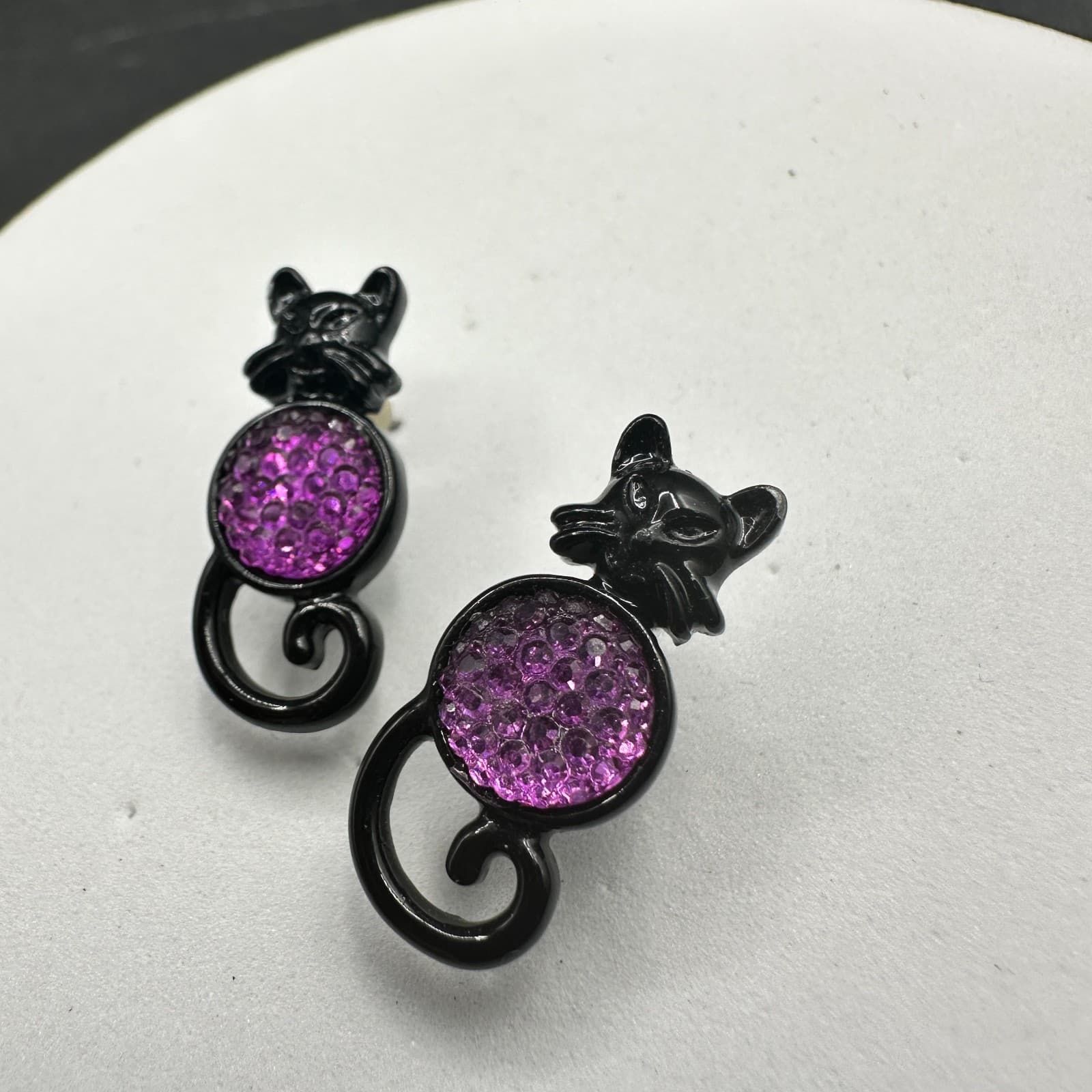 Vintage Black & Purple Rhinestone Cat Earrings Whimsical Halloween Style - Thumbnail 3