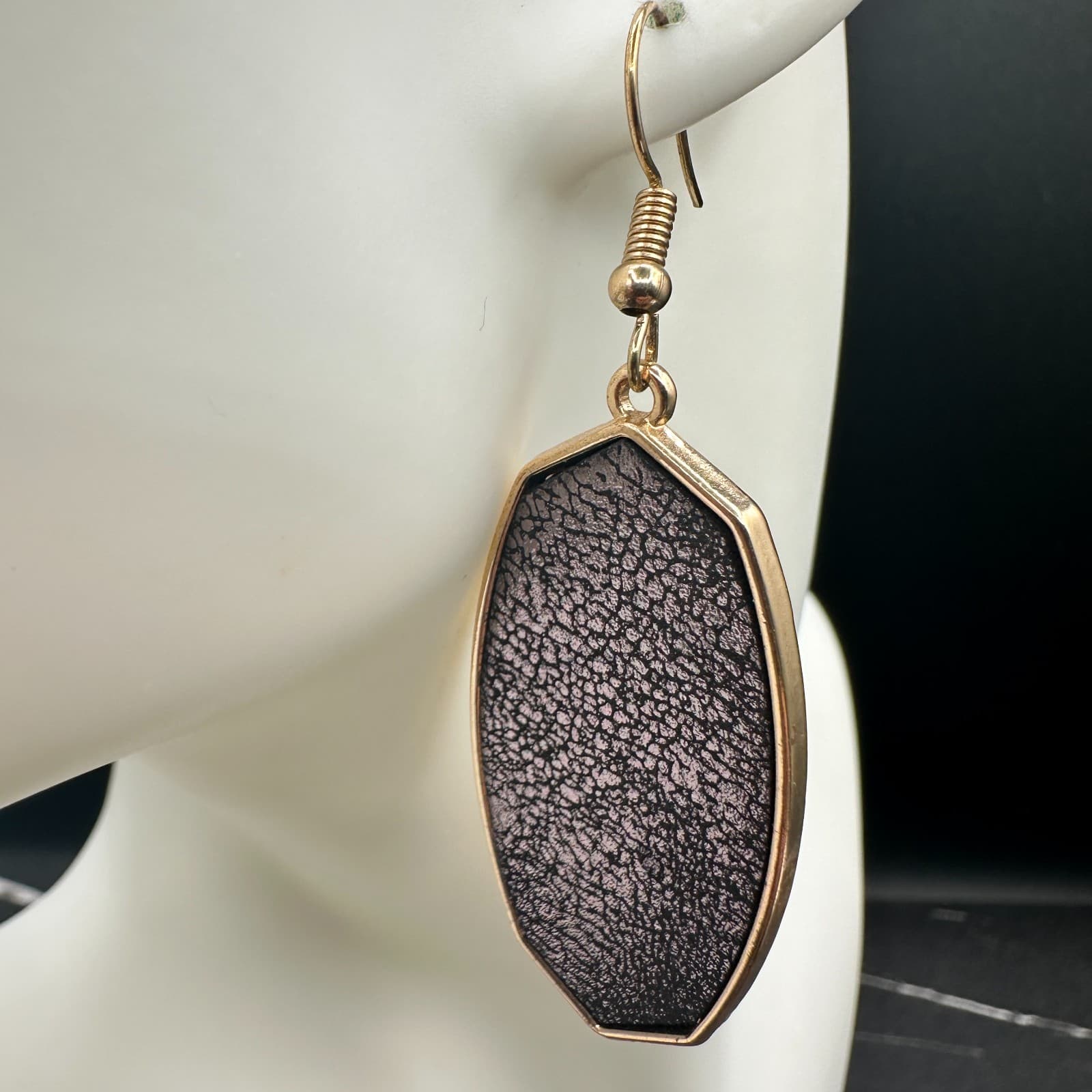 Gold Tone Textured Black Oval Drop Earrings Lightweight Dangle Fashion Jewelry - Thumbnail 2