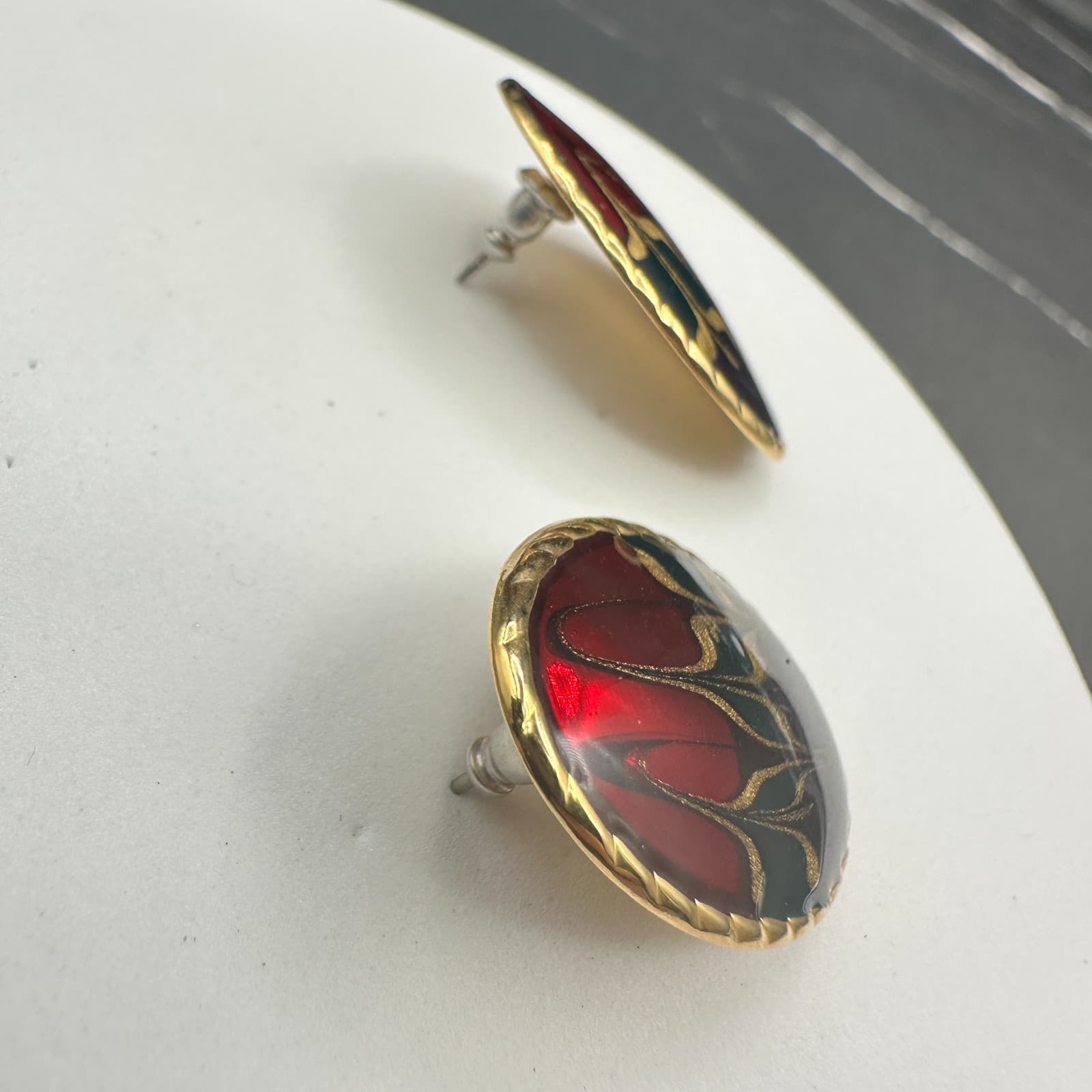 Vintage Multicolor Enamel Oval Clip-On Earrings Gold Tone Abstract - Thumbnail 5
