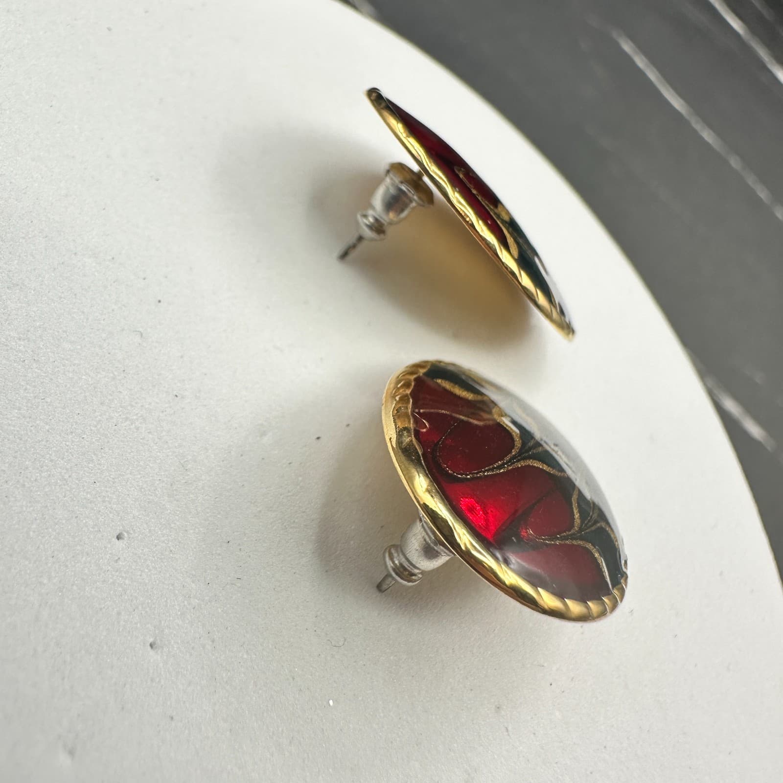 Vintage Multicolor Enamel Oval Clip-On Earrings Gold Tone Abstract - Thumbnail 4