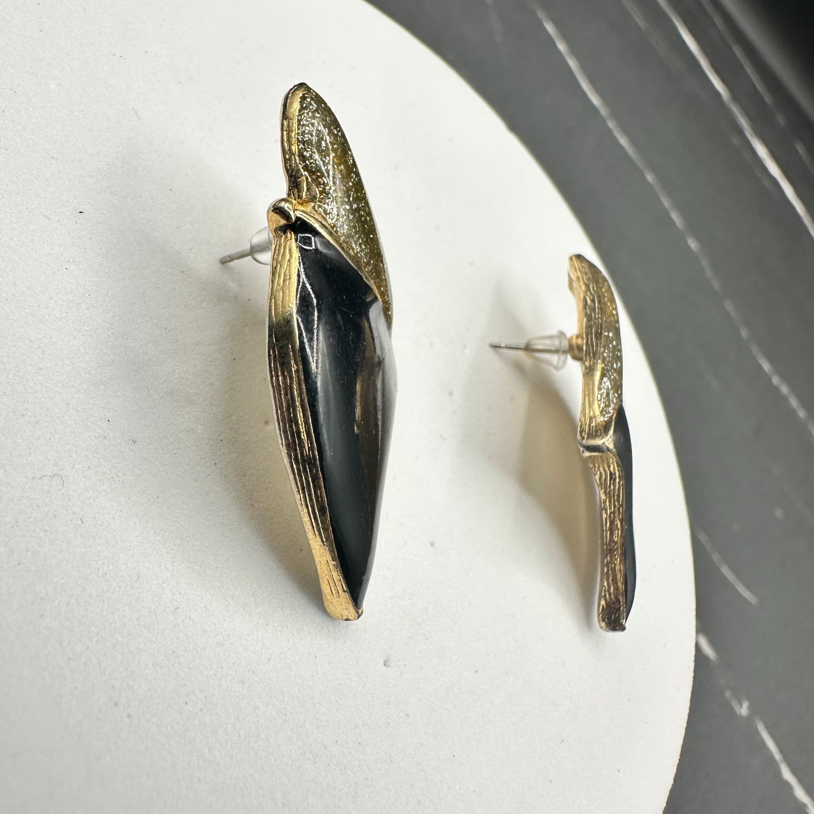 VTG Black Enamel Abstract Stud Earrings Gold Tone Modern Art Deco Style - Thumbnail 3