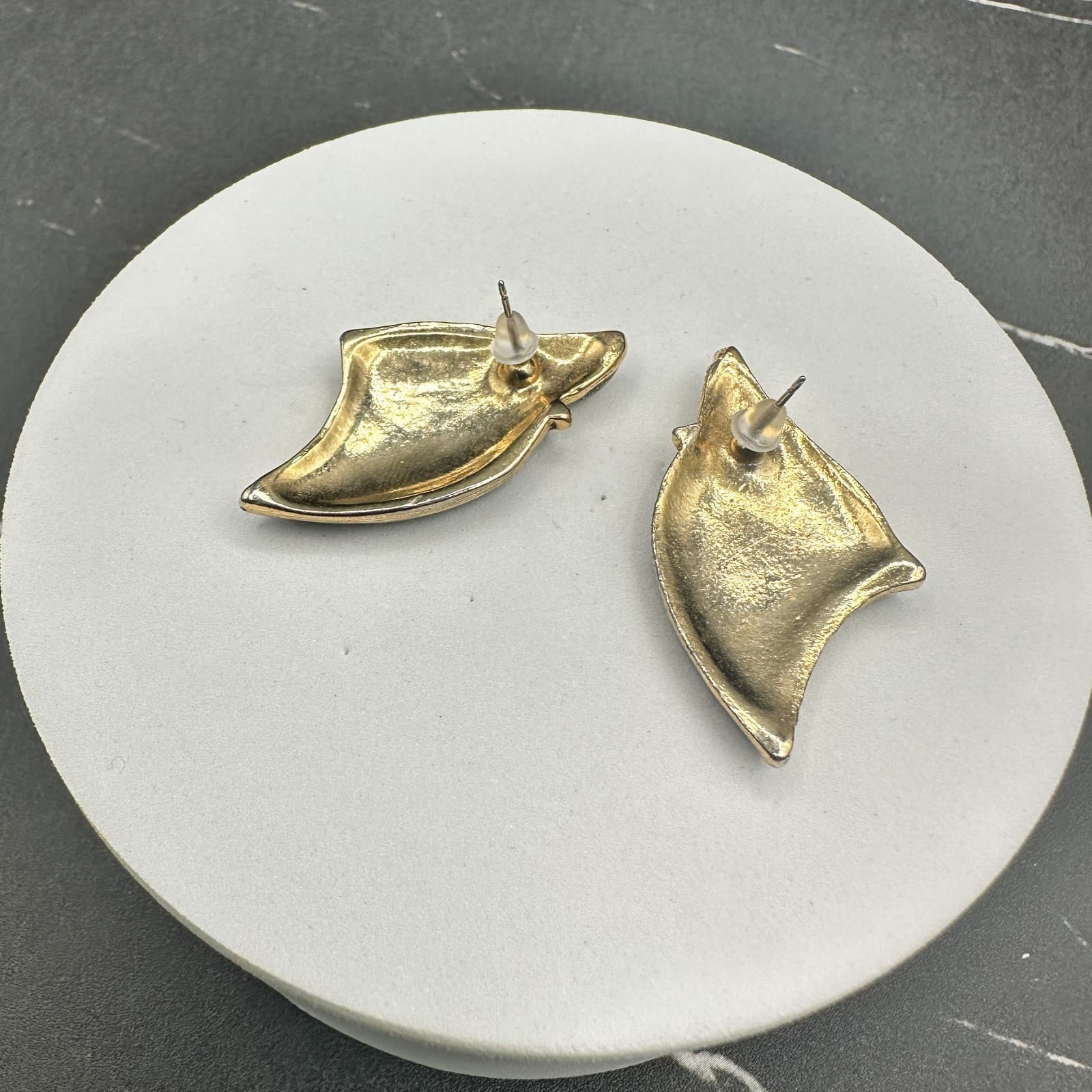 VTG Black Enamel Abstract Stud Earrings Gold Tone Modern Art Deco Style - Thumbnail 8