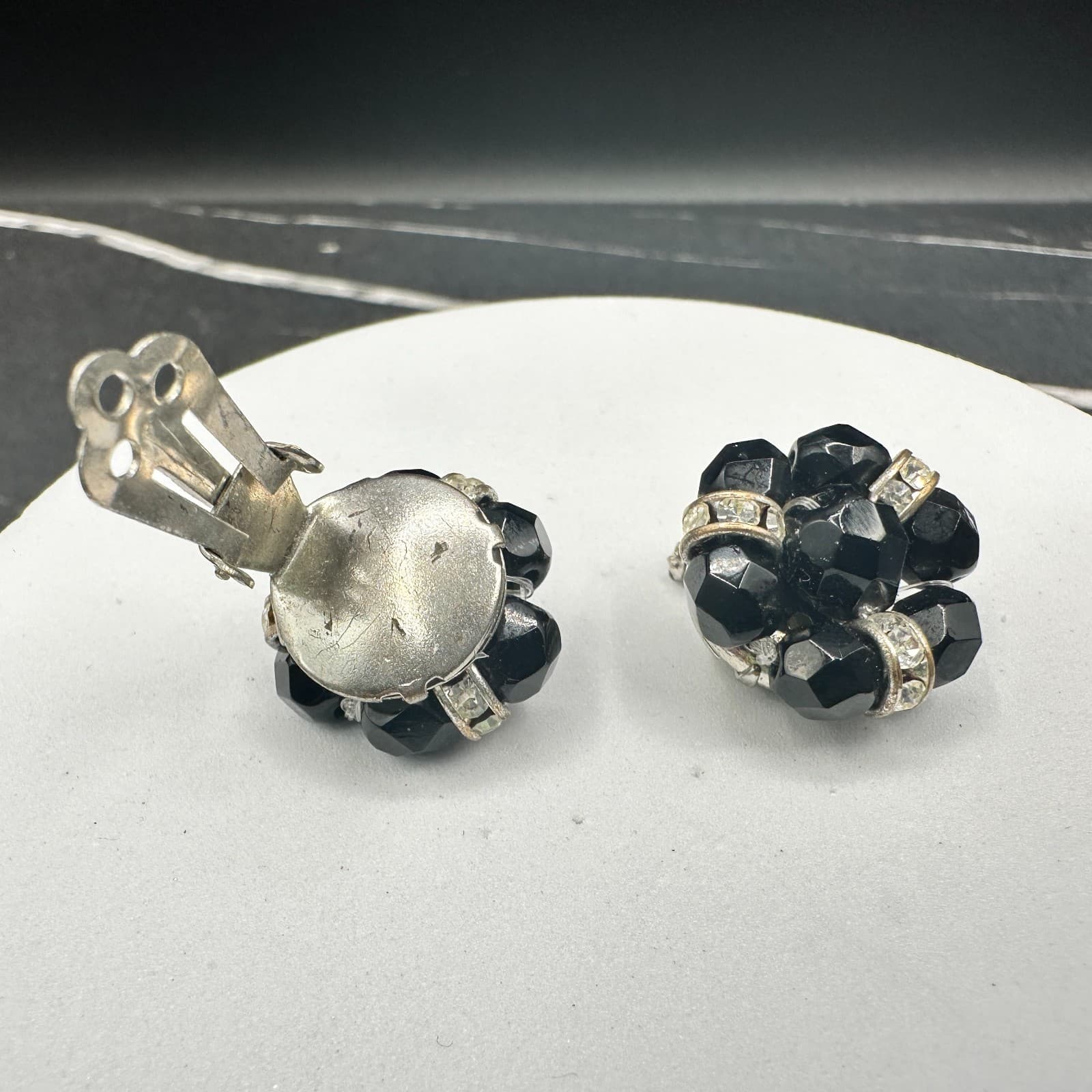 Vintage Black Bead Cluster Clip On Earrings Silver Tone Rhinestone Spacer Womens - Thumbnail 9