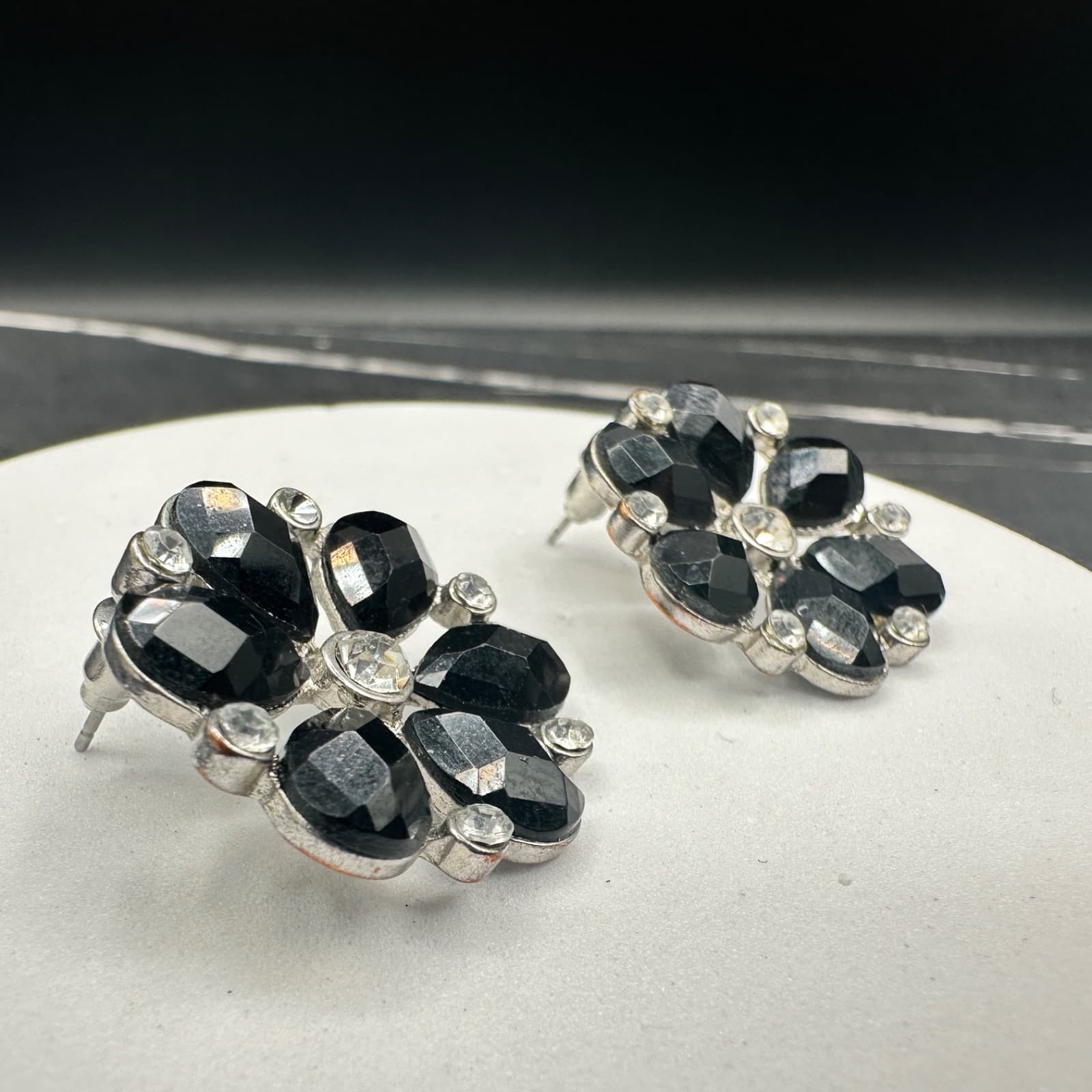VTG Black Crystal Rhinestone Flower Stud Earrings Silver Tone Statement Jewelry - Thumbnail 5