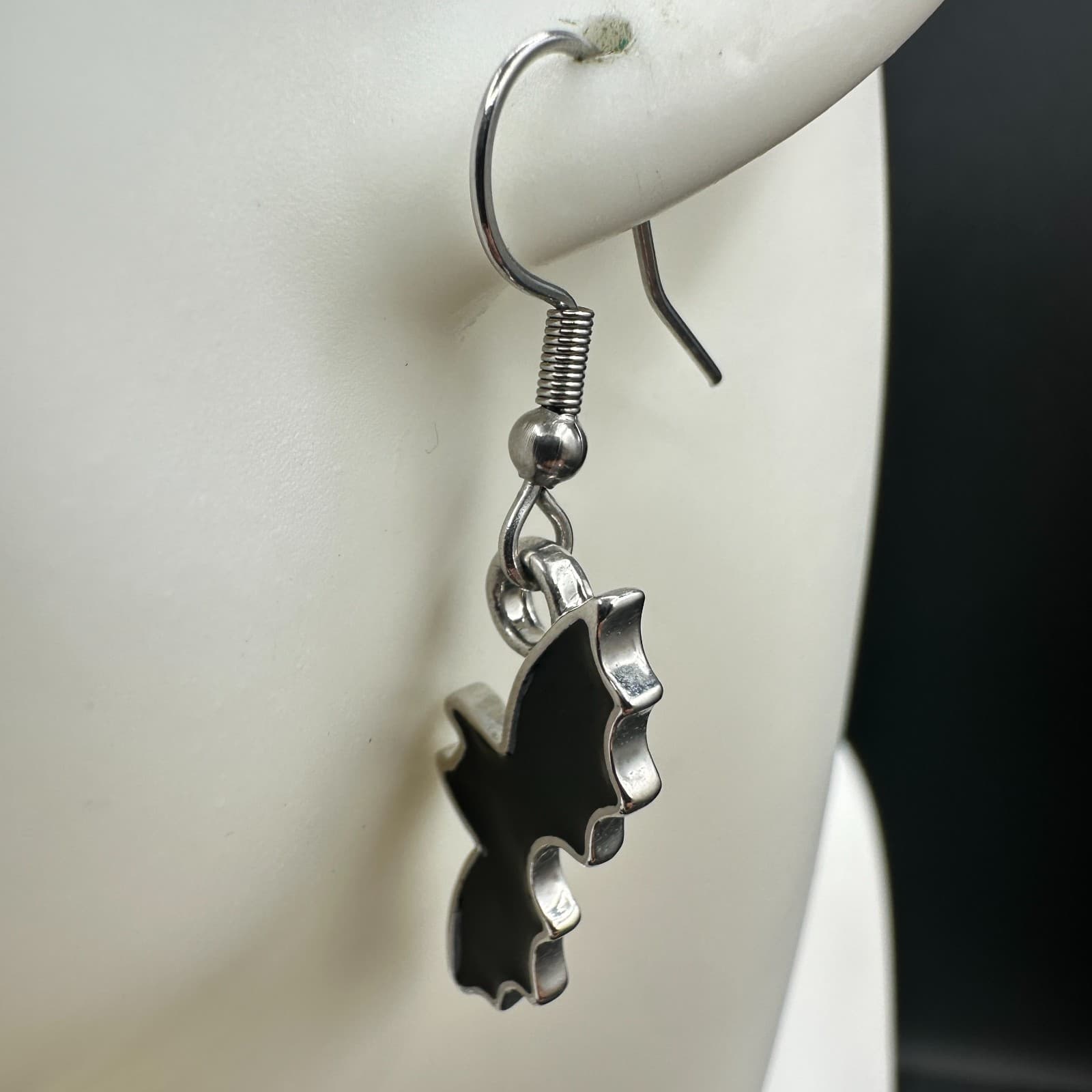 Vintage Black Enamel Bat Dangle Earrings Silver Tone Halloween Style - Thumbnail 3