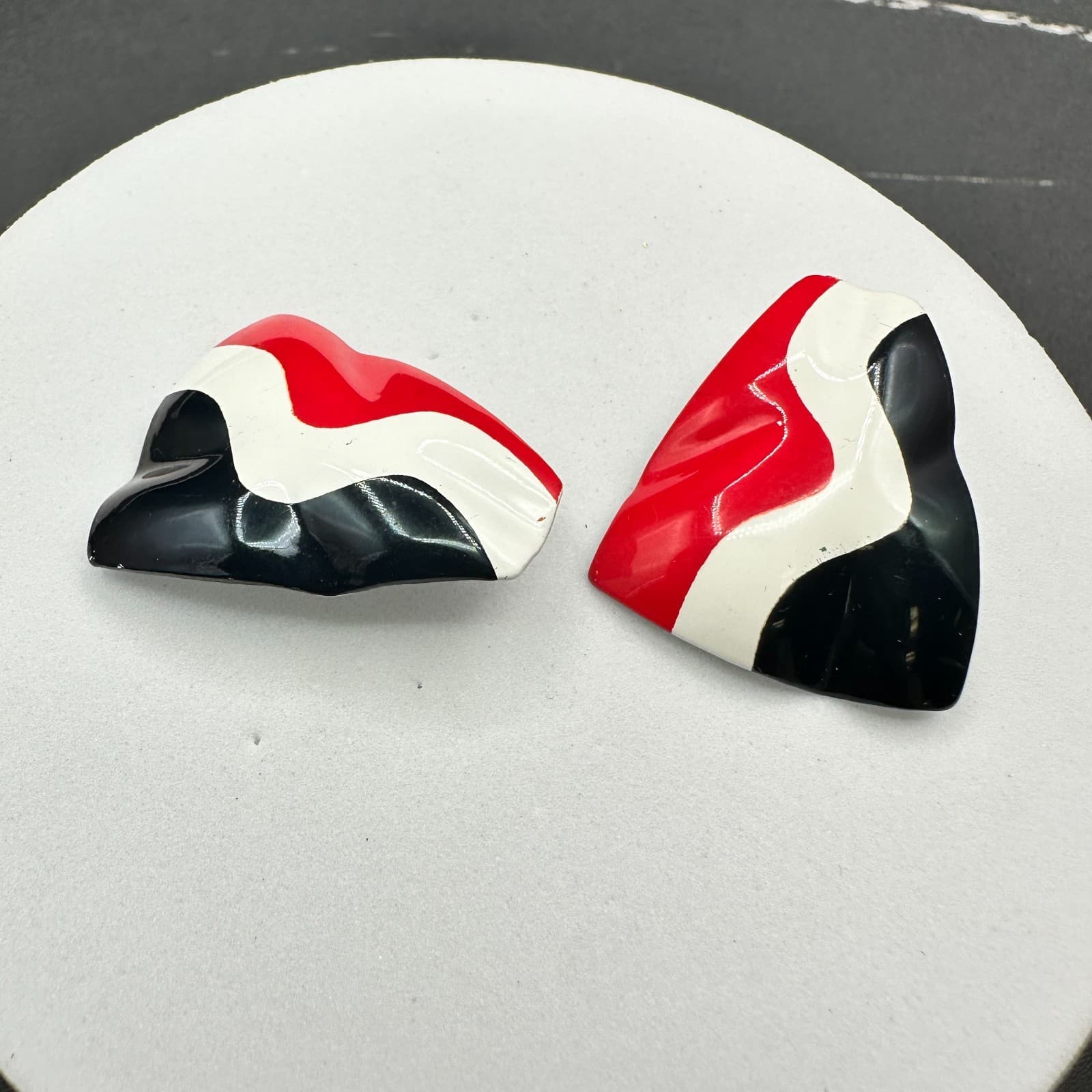 Red Black White Modern Wave Stud Earrings 80s Acrylic Statement - Thumbnail 2