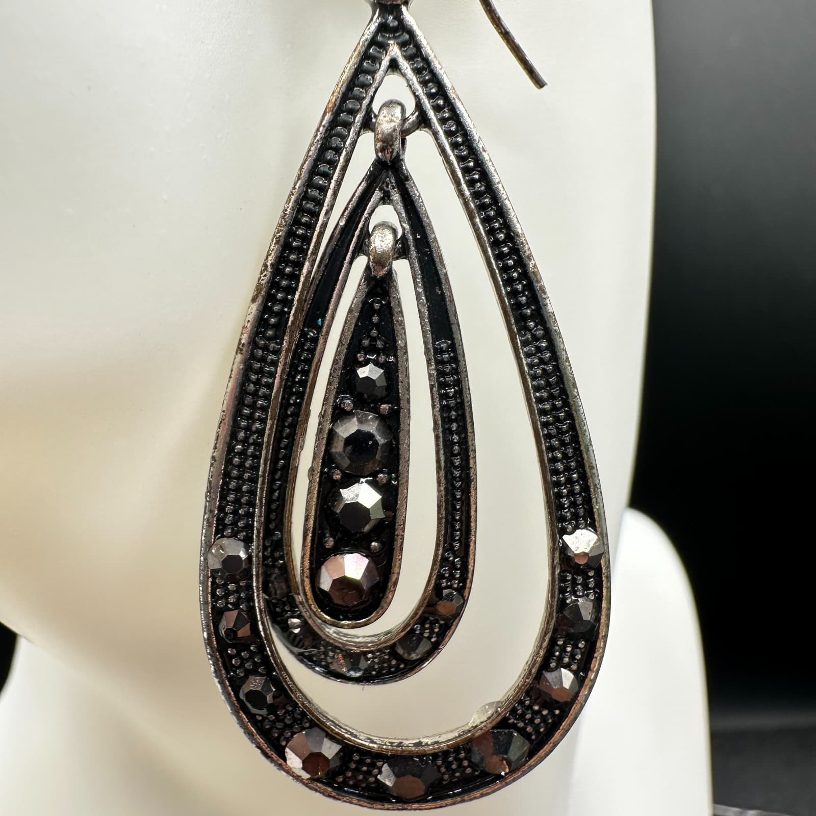 Vtg Silver Tone Teardrop Dangle Earrings Black Rhinestones Statement Jewelry - Thumbnail 3