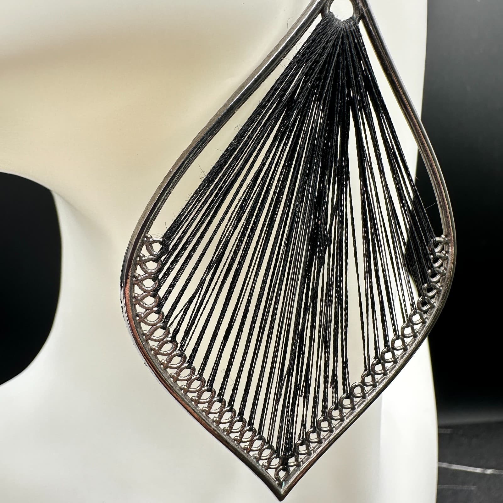 VTG Boho Teardrop String Art Dangle Earrings Women Black Thread Silver Tone - Thumbnail 4