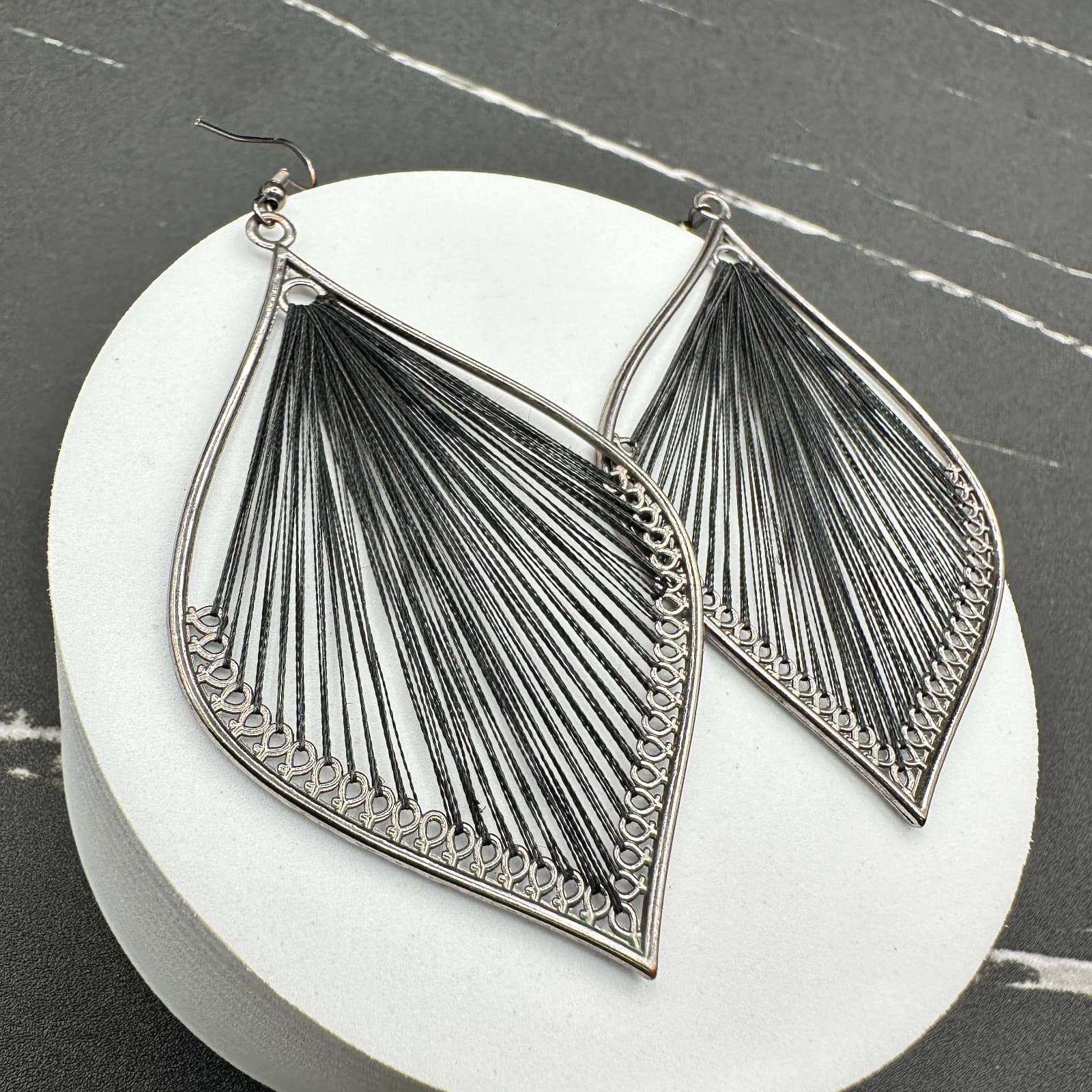 VTG Boho Teardrop String Art Dangle Earrings Women Black Thread Silver Tone - Thumbnail 12