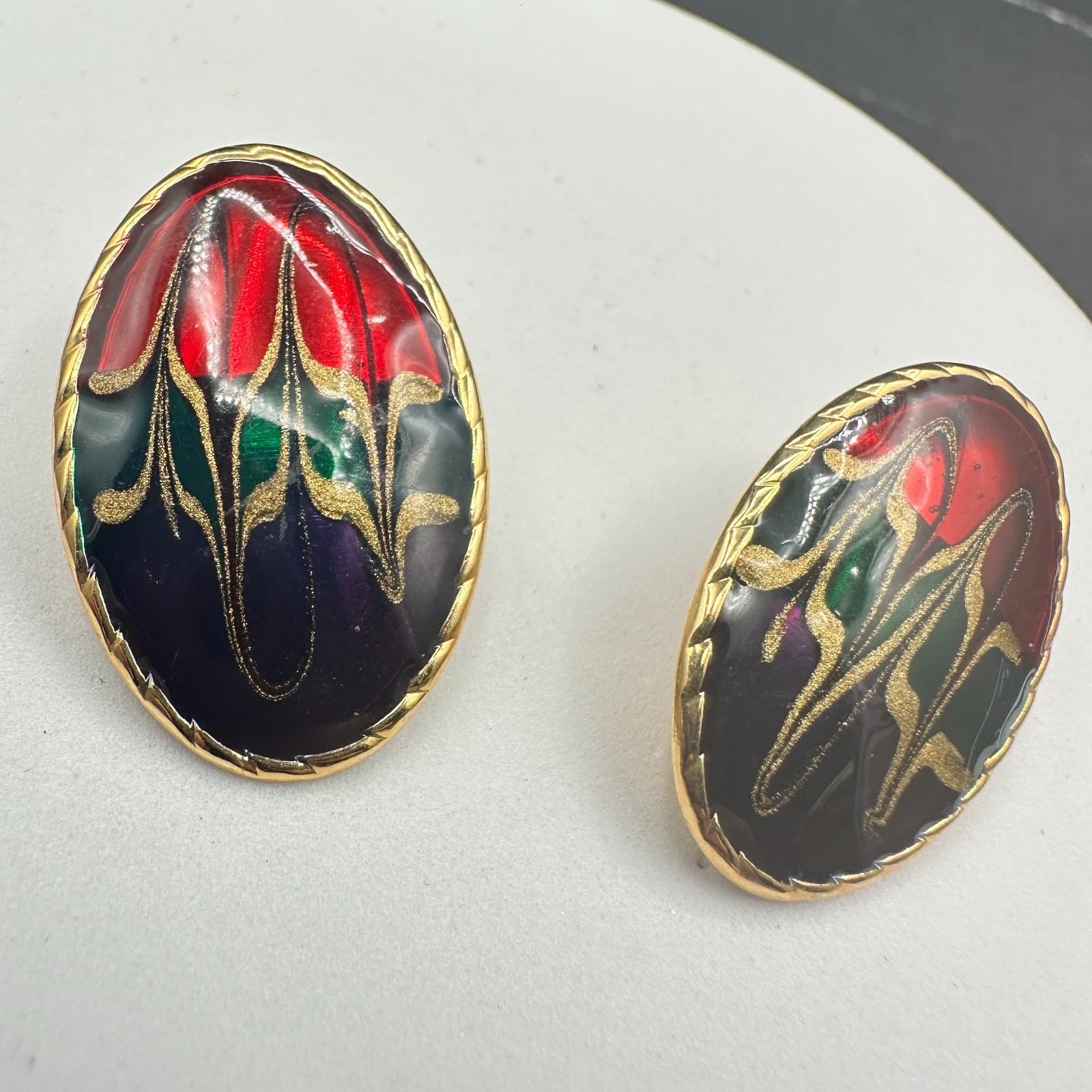 Vintage Multicolor Enamel Oval Clip-On Earrings Gold Tone Abstract - Thumbnail 2
