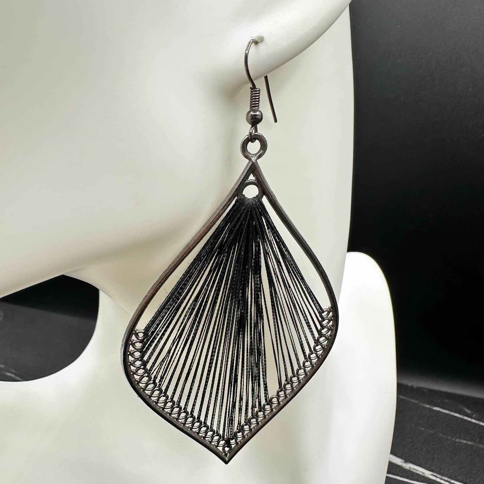 VTG Boho Teardrop String Art Dangle Earrings Women Black Thread Silver Tone - Thumbnail 8