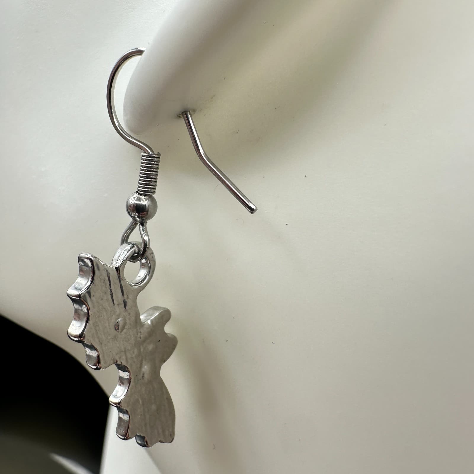 Vintage Black Enamel Bat Dangle Earrings Silver Tone Halloween Style - Thumbnail 7
