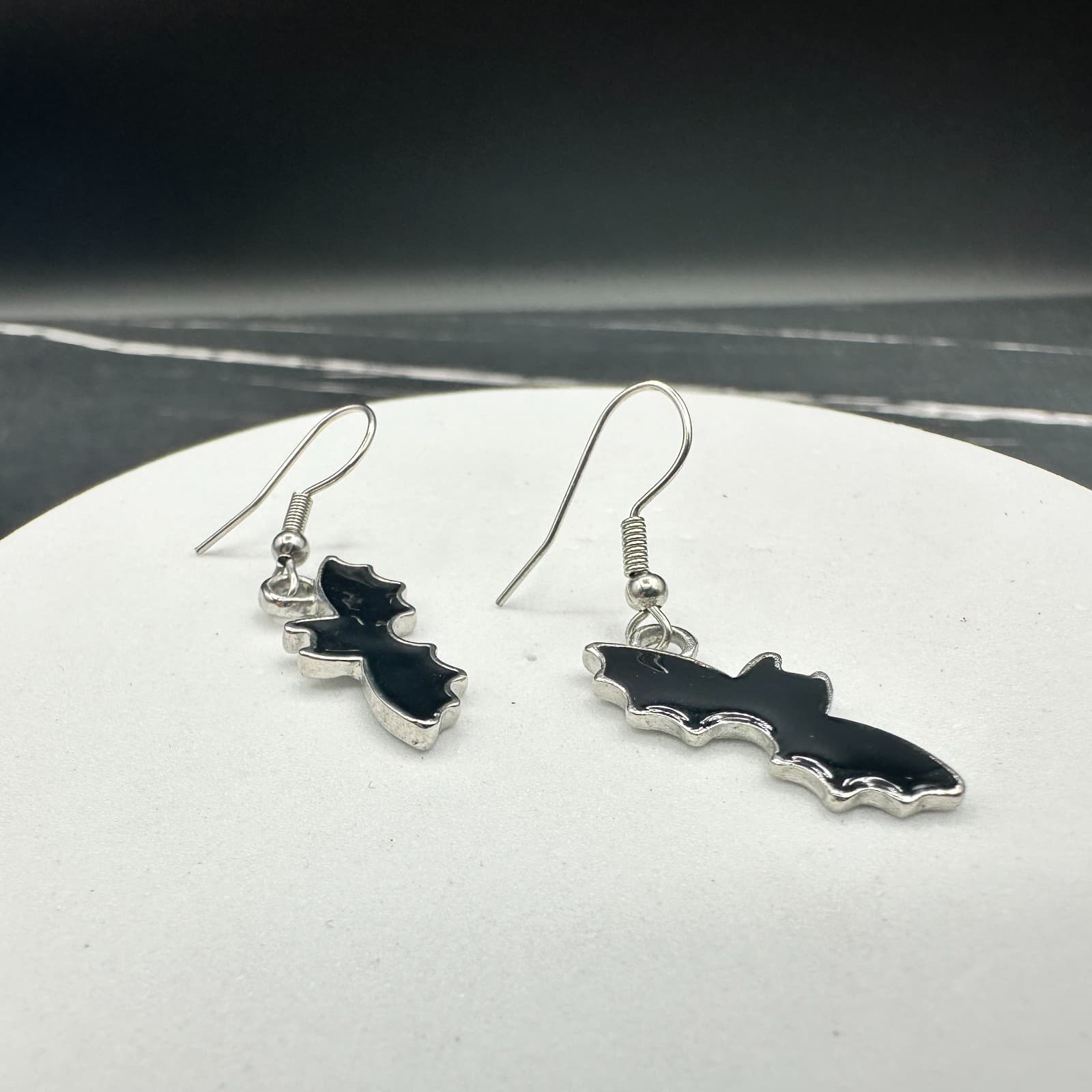 Vintage Black Enamel Bat Dangle Earrings Silver Tone Halloween Style - Thumbnail 10