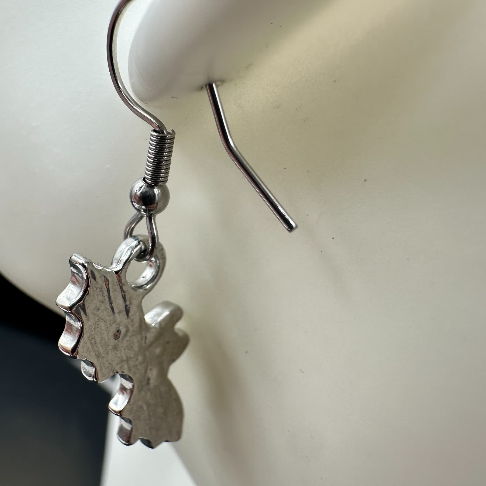 Vintage Black Enamel Bat Dangle Earrings Silver Tone Halloween Style - Thumbnail 6