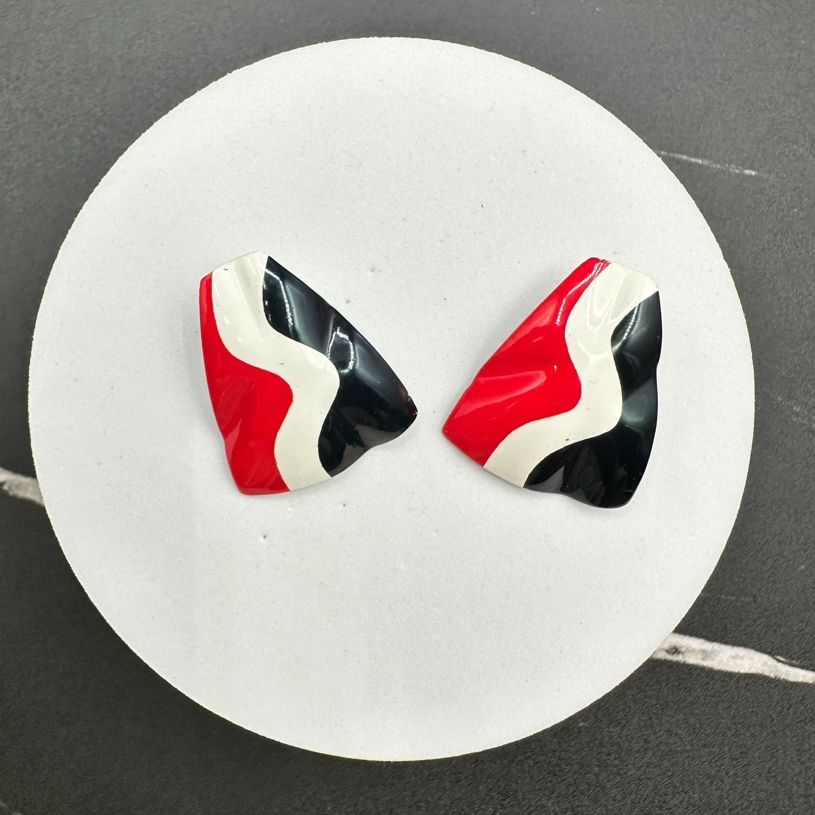 Red Black White Modern Wave Stud Earrings 80s Acrylic Statement - Thumbnail 3
