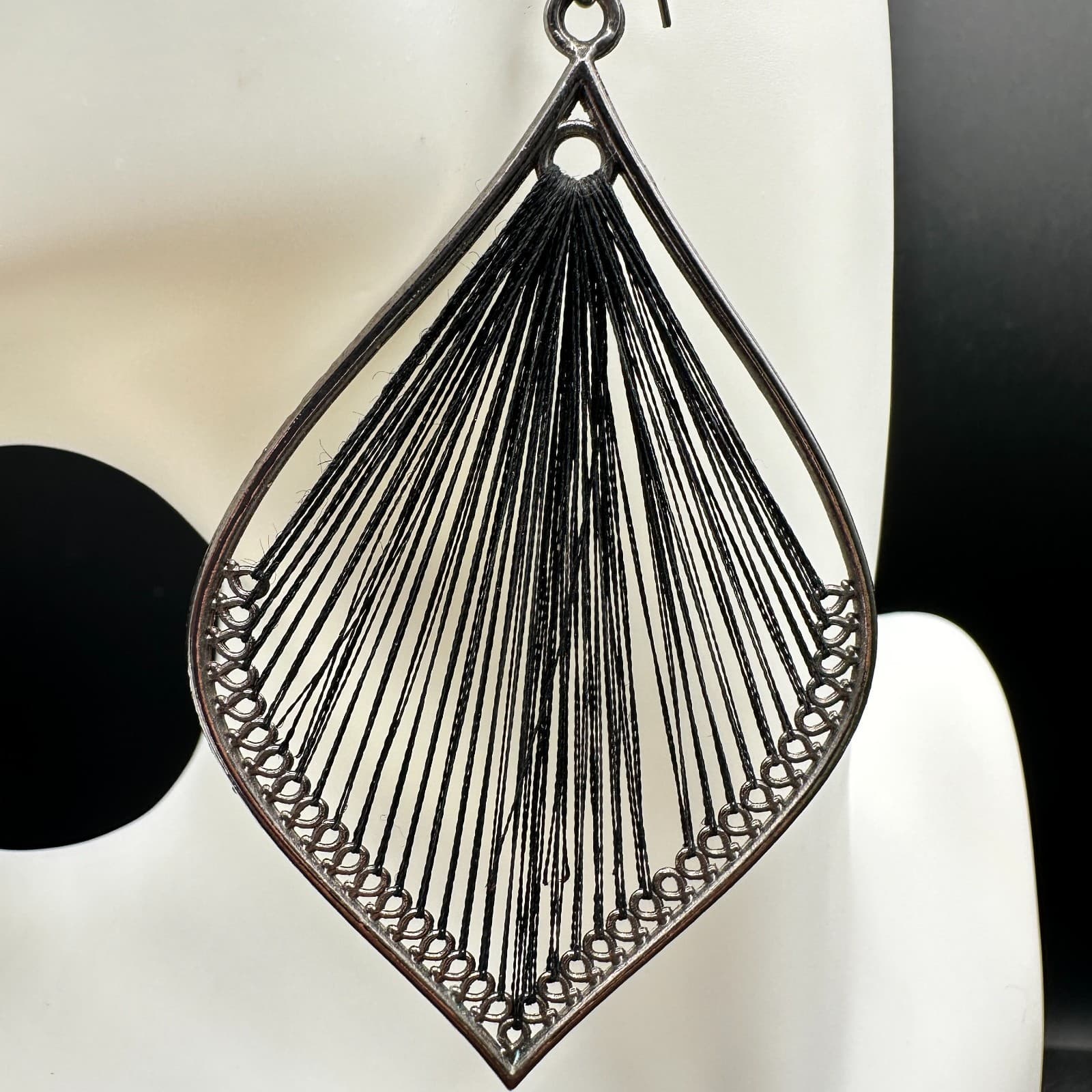 VTG Boho Teardrop String Art Dangle Earrings Women Black Thread Silver Tone - Thumbnail 3