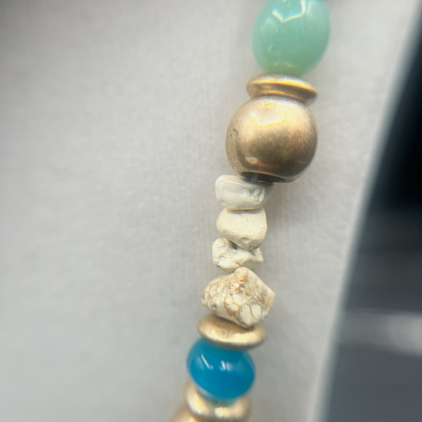 Vintage 80s Boho Southwestern Necklace White Jasper Chips Turquoise Glass Beads - Thumbnail 5