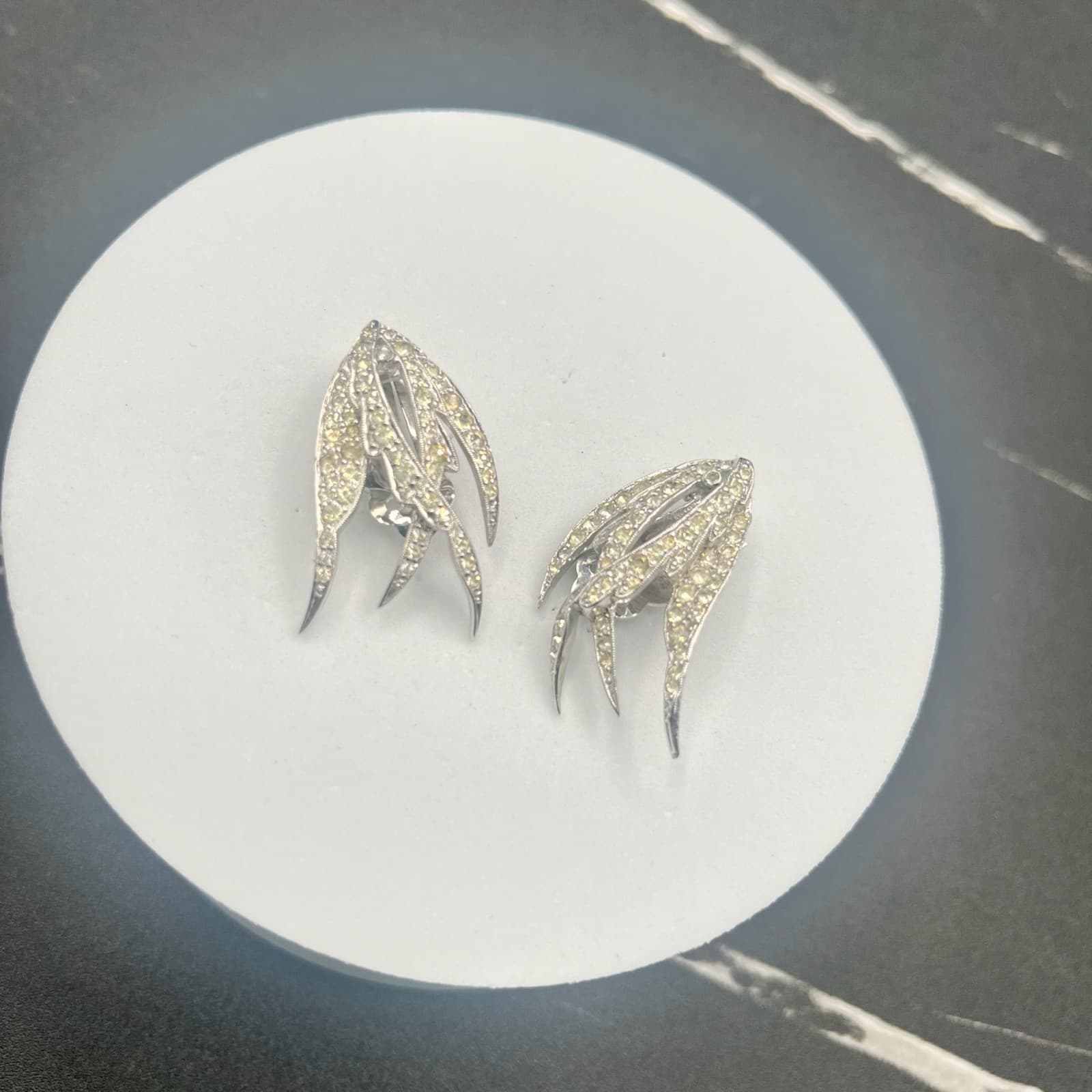 Vintage Wing Claw Clip Earrings Silver Tone Clear Rhinestone Women's Jewellery - Thumbnail 6
