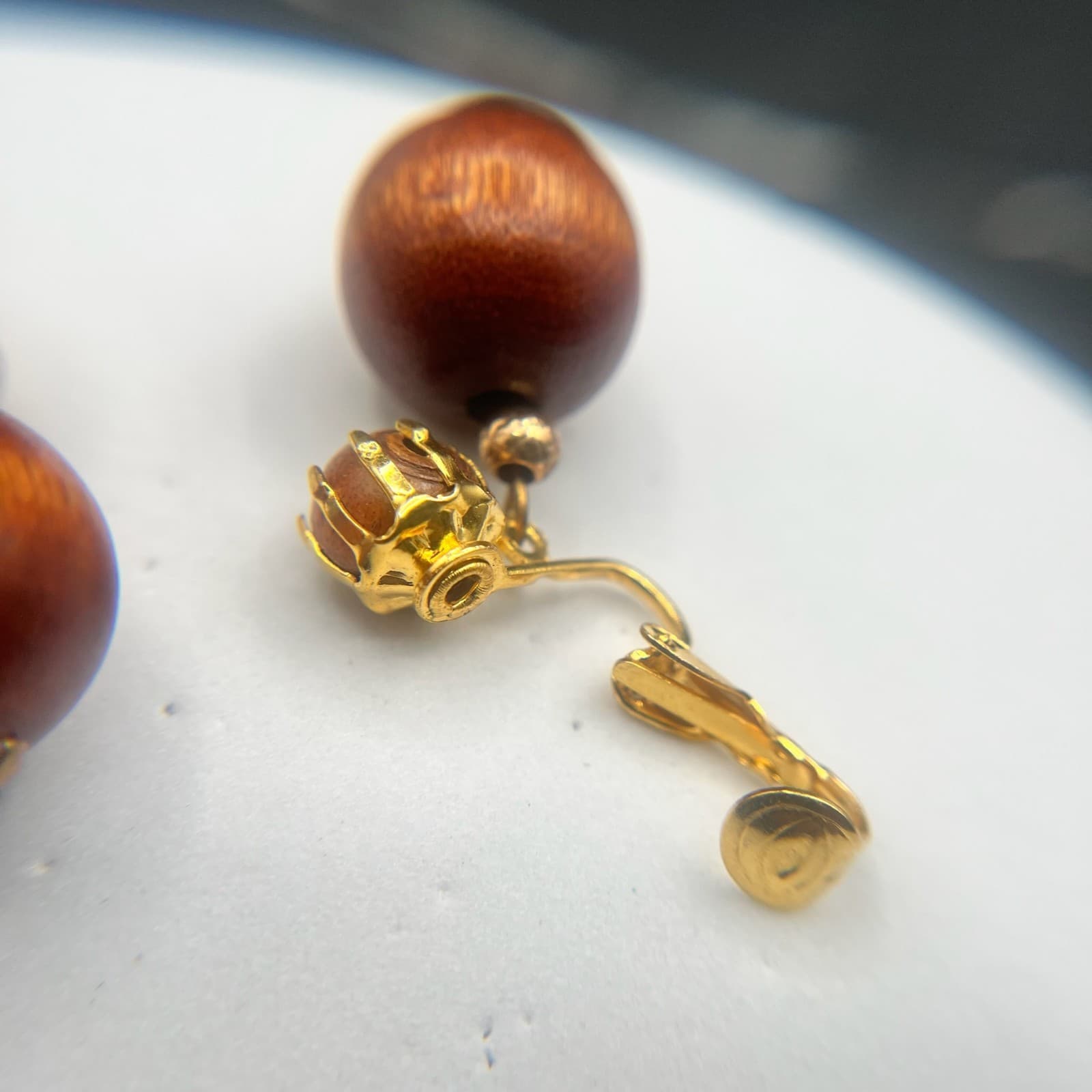 Vintage 80s Brown Bead Faux Pearl Dangle Drop Clip-On Earrings Boho Gold Tone - Thumbnail 7