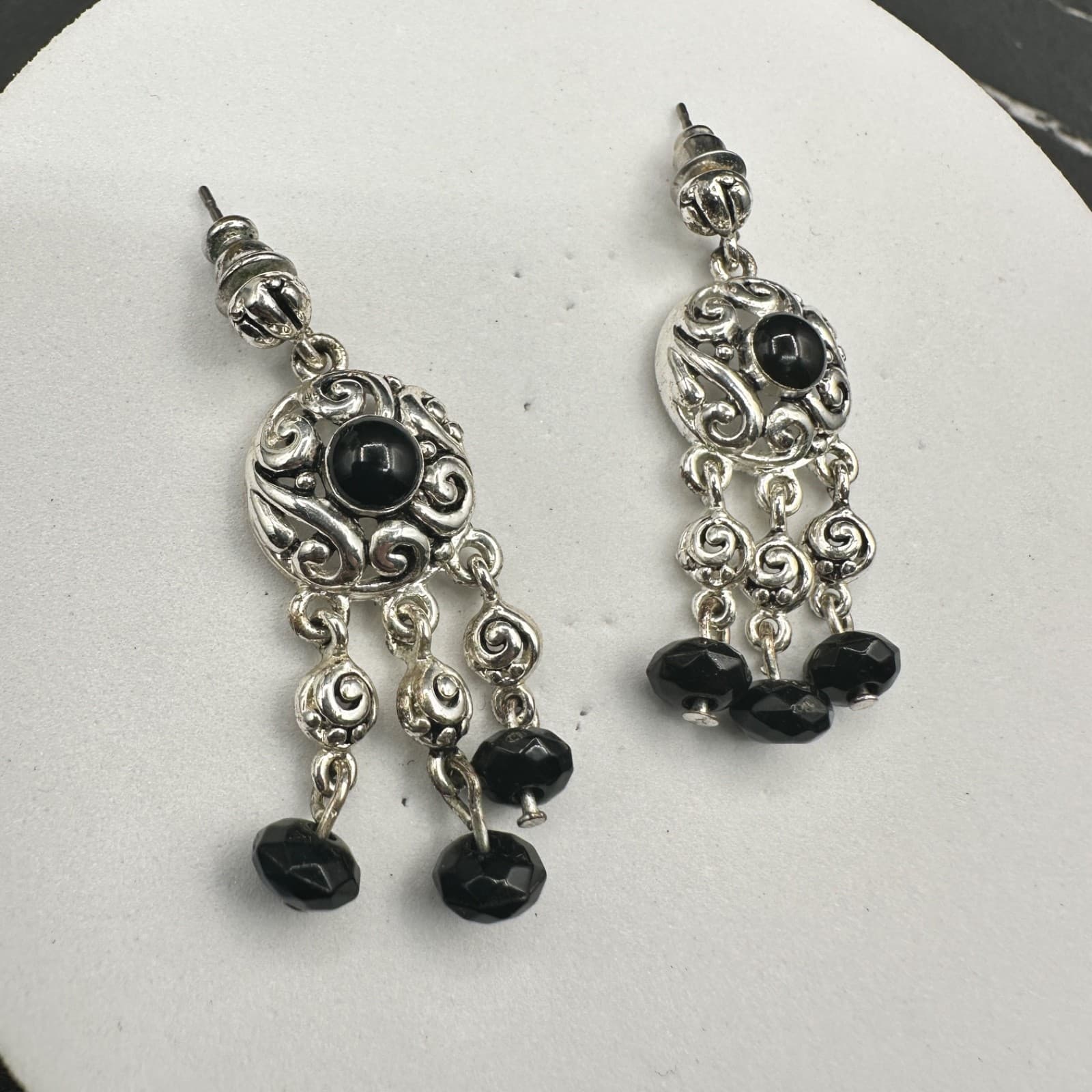 Avon VTG Silver Tone Filigree Dangle Earrings Black Beads Boho Statement Jewelry - Thumbnail 9