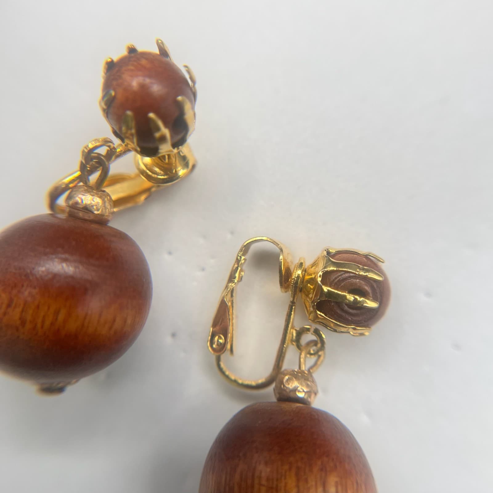Vintage 80s Brown Bead Faux Pearl Dangle Drop Clip-On Earrings Boho Gold Tone - Thumbnail 4
