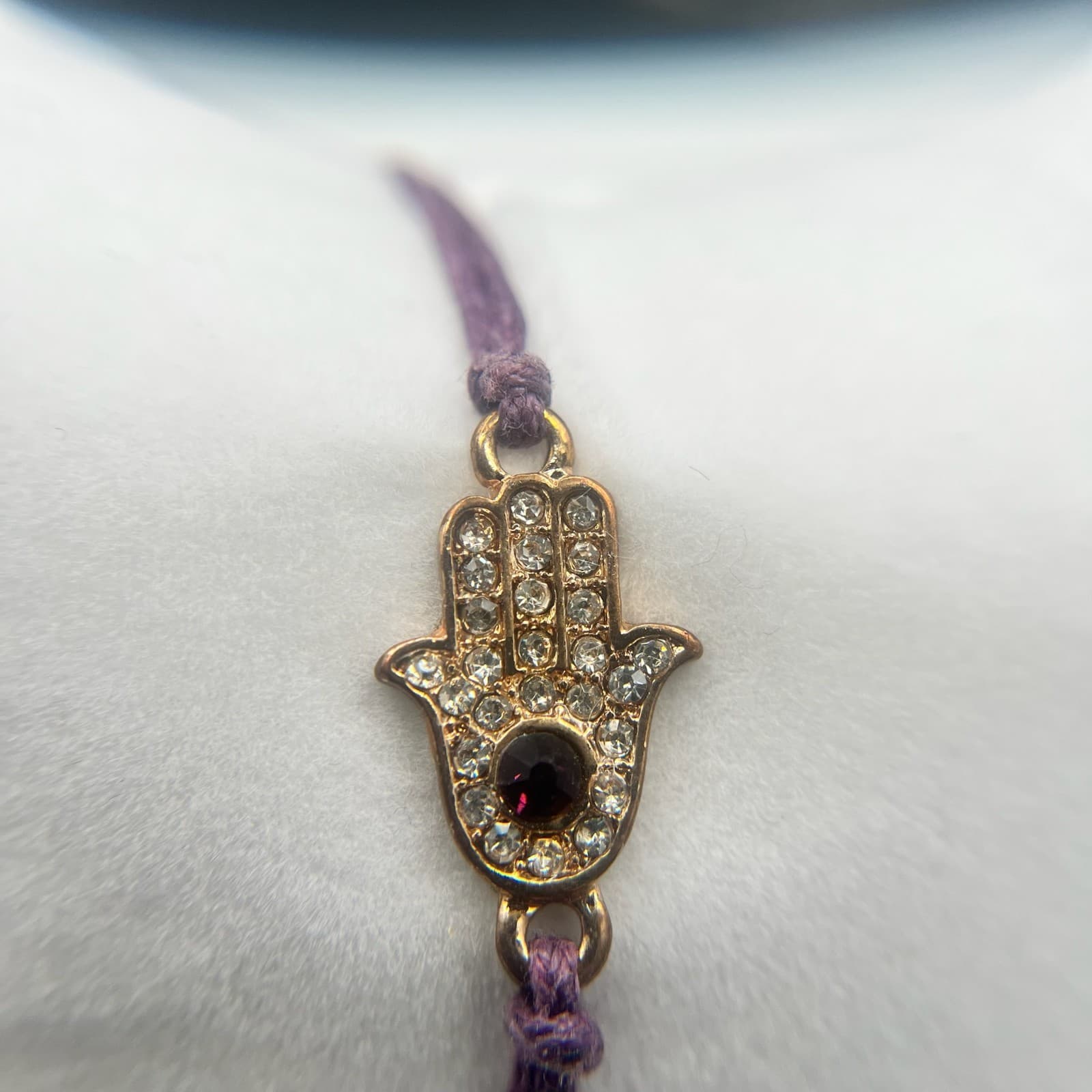Vintage Hamsa Hand Charm Bracelet Gold Tone Rhinestones Purple Cord Macrame - Thumbnail 3
