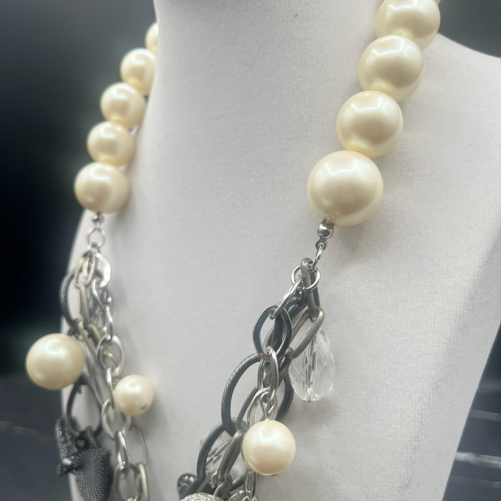 Vintage Y2K Chunky Pearl Necklace Gold Tone Rhinestone Beaded Chain Jewellery - Thumbnail 6
