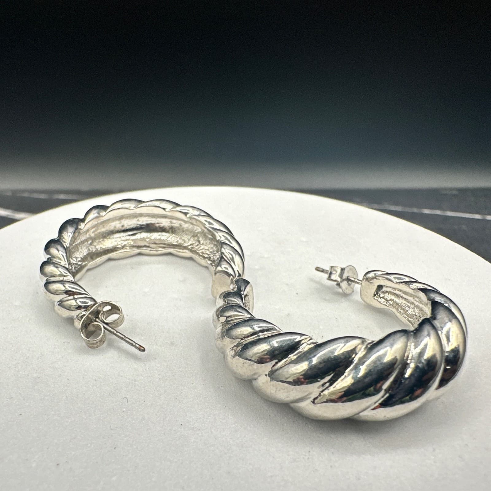 Vintage Y2K Twisted Hoop Earrings Silver Tone Wide Croissant Women's jewellery - Thumbnail 4